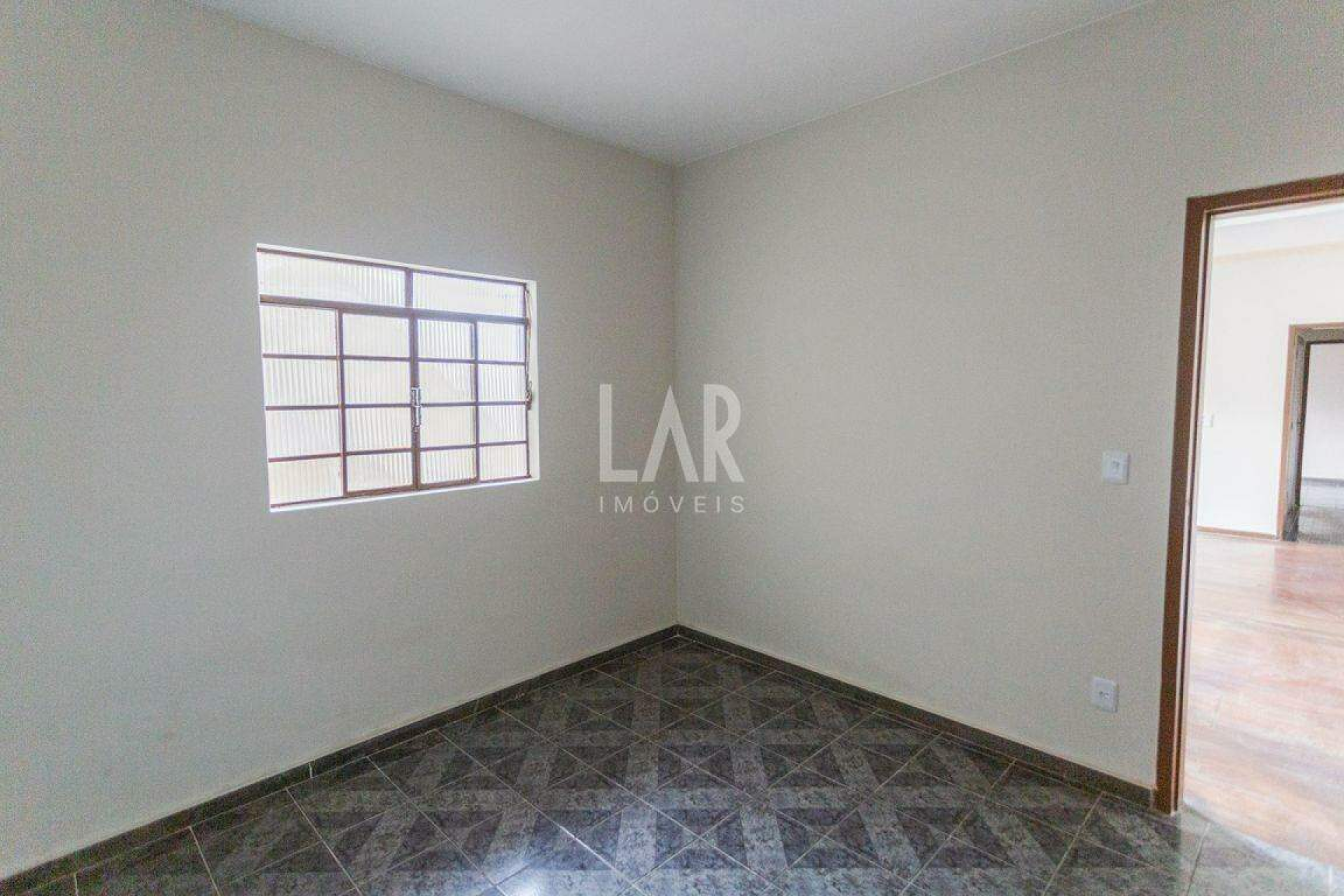 Casa de 3 quartos para alugar, Santa Efigênia, Belo Horizonte - MG