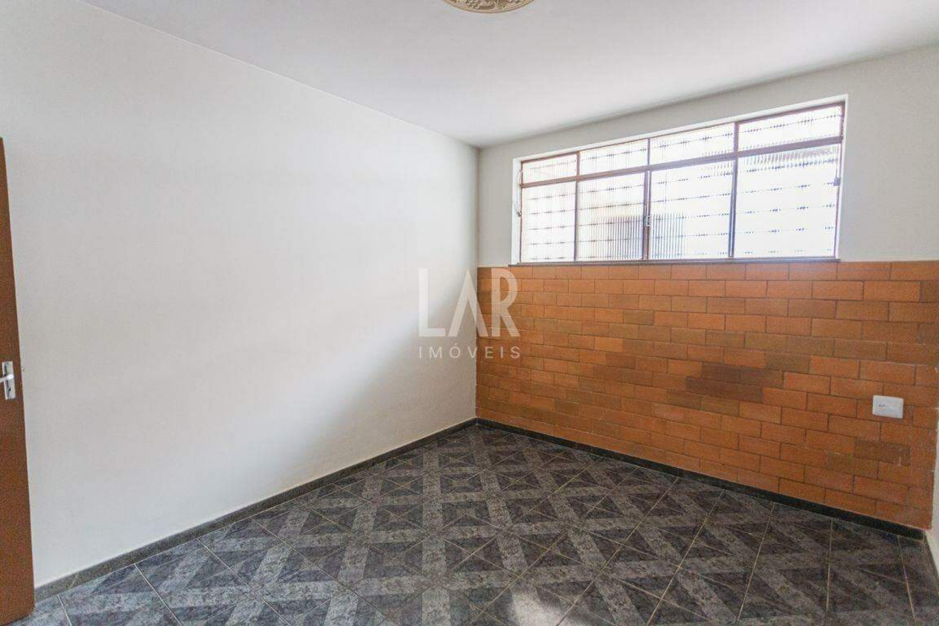 Casa de 3 quartos para alugar, Santa Efigênia, Belo Horizonte - MG
