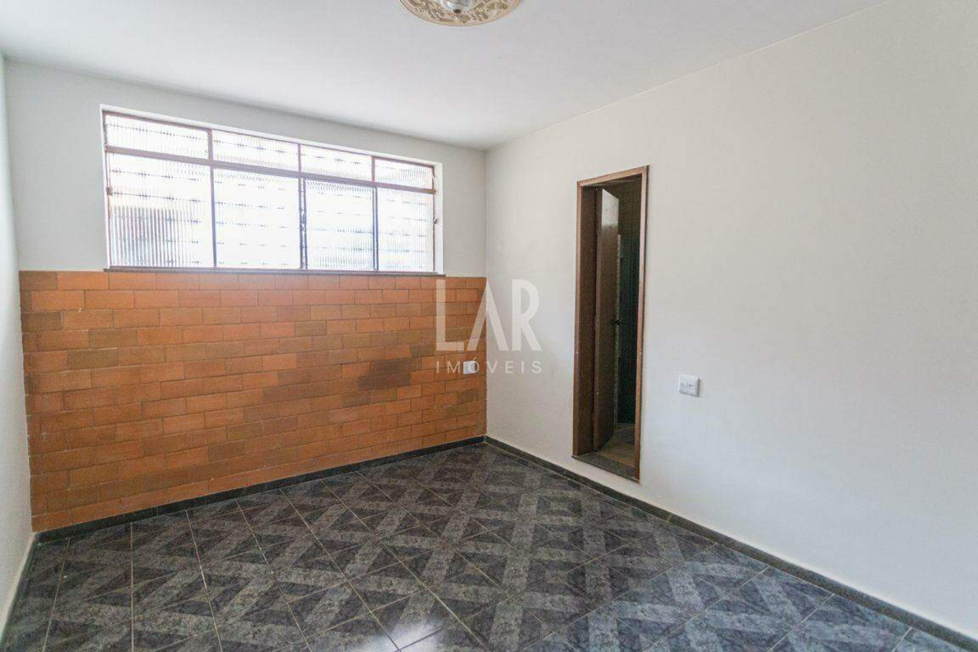 Casa de 3 quartos para alugar, Santa Efigênia, Belo Horizonte - MG