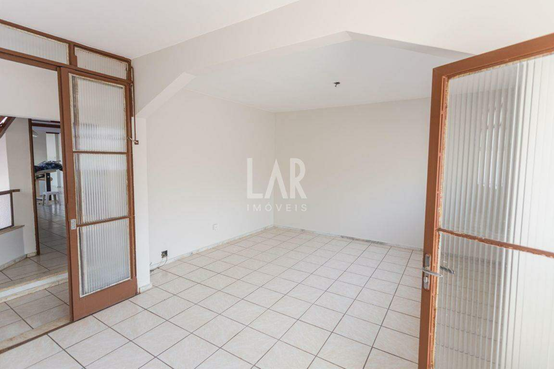 Casa de 3 quartos para alugar, Santa Efigênia, Belo Horizonte - MG