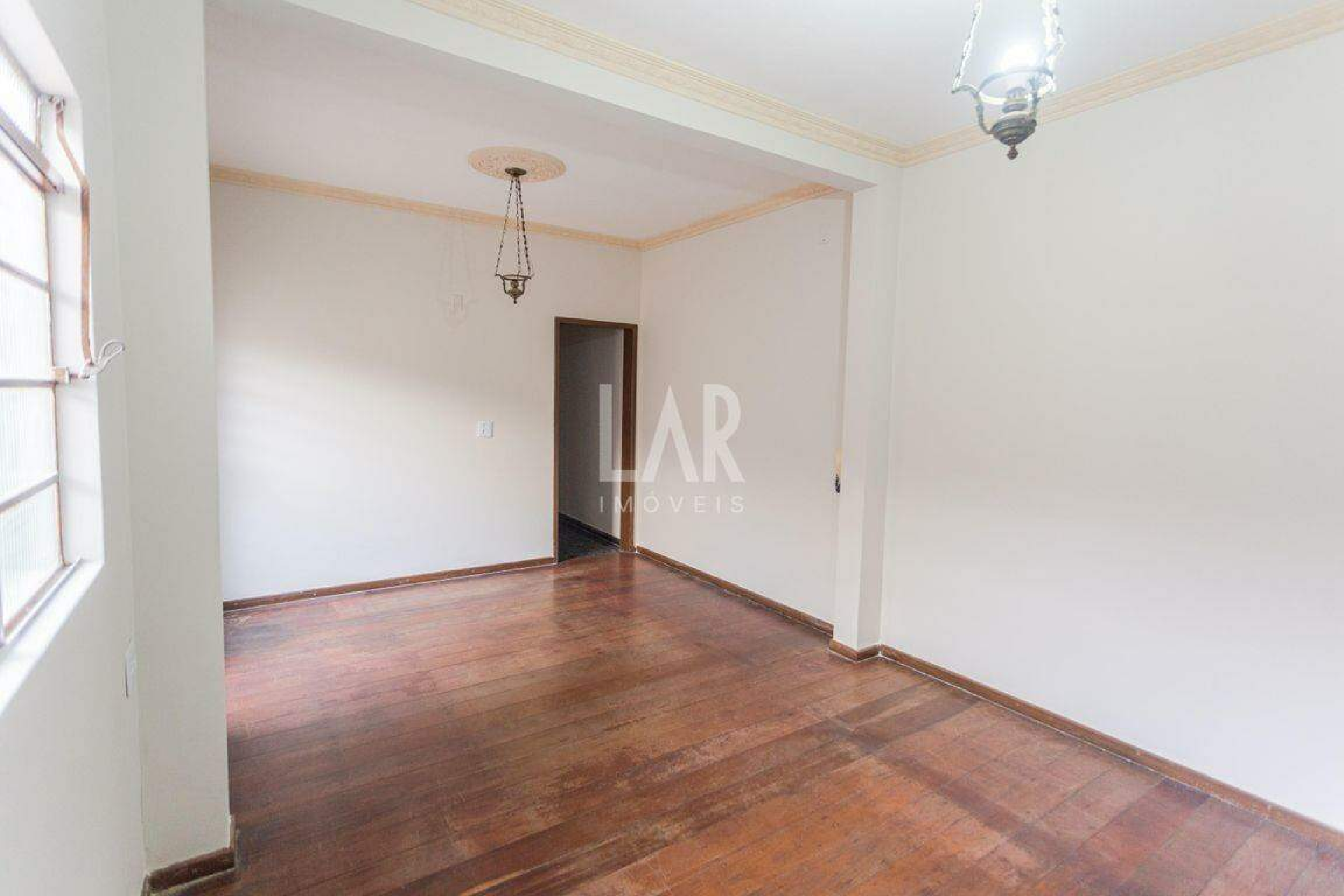 Casa de 3 quartos para alugar, Santa Efigênia, Belo Horizonte - MG