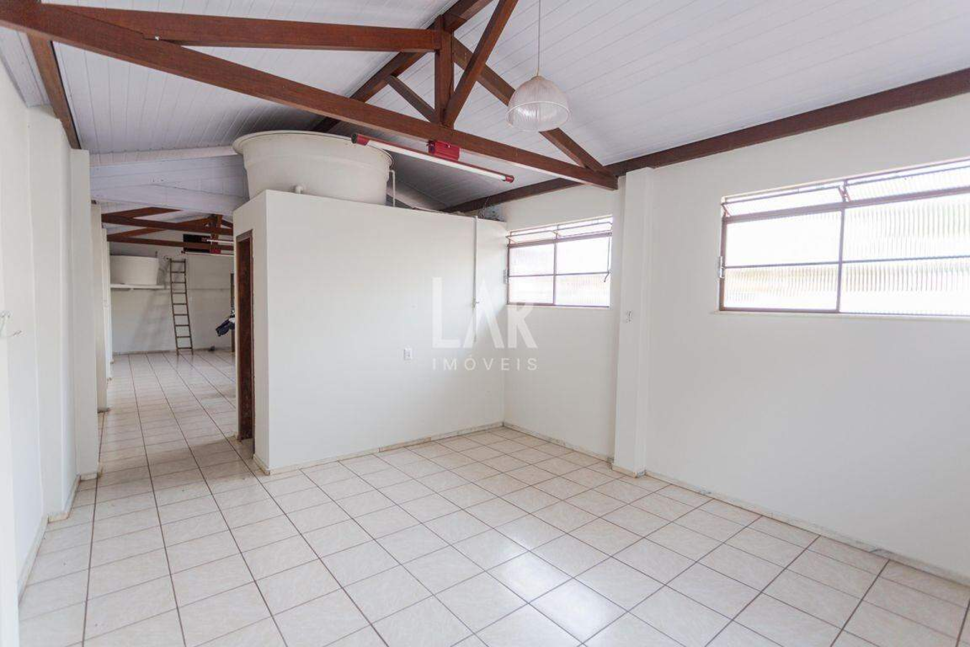 Casa de 3 quartos para alugar, Santa Efigênia, Belo Horizonte - MG