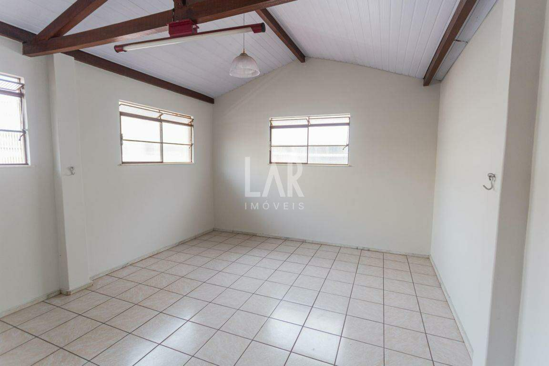 Casa de 3 quartos para alugar, Santa Efigênia, Belo Horizonte - MG
