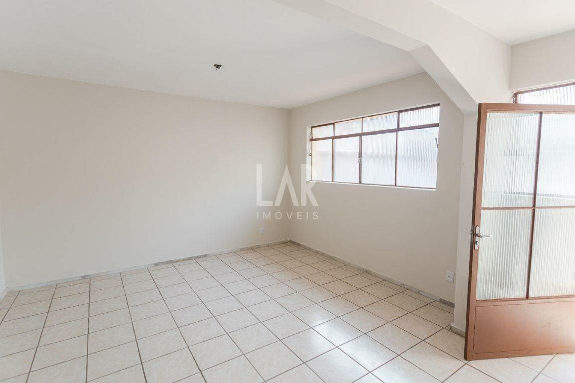 Casa de 3 quartos para alugar, Santa Efigênia, Belo Horizonte - MG