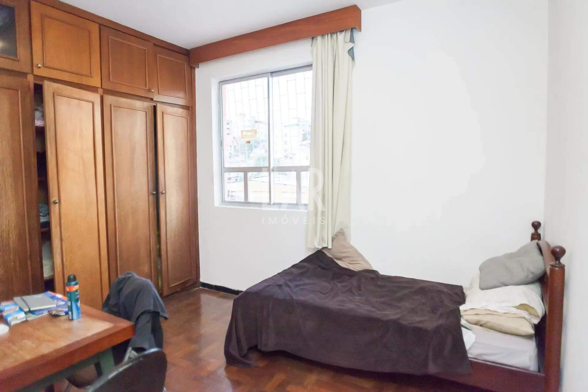Casa de 5 quartos à venda, Floresta, Belo Horizonte - MG
