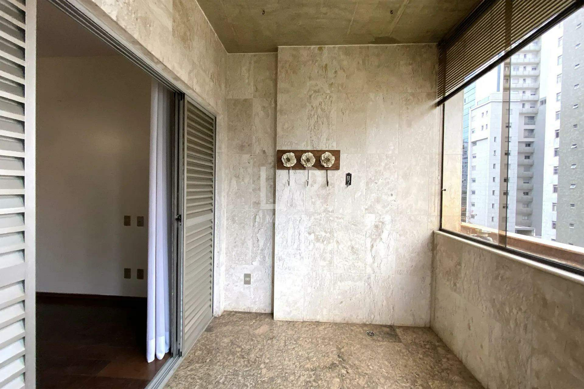 Apartamento de 4 quartos à venda, Lourdes, Belo Horizonte - MG