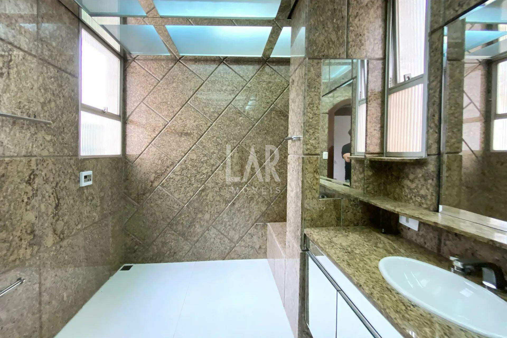 Apartamento de 4 quartos à venda, Lourdes, Belo Horizonte - MG