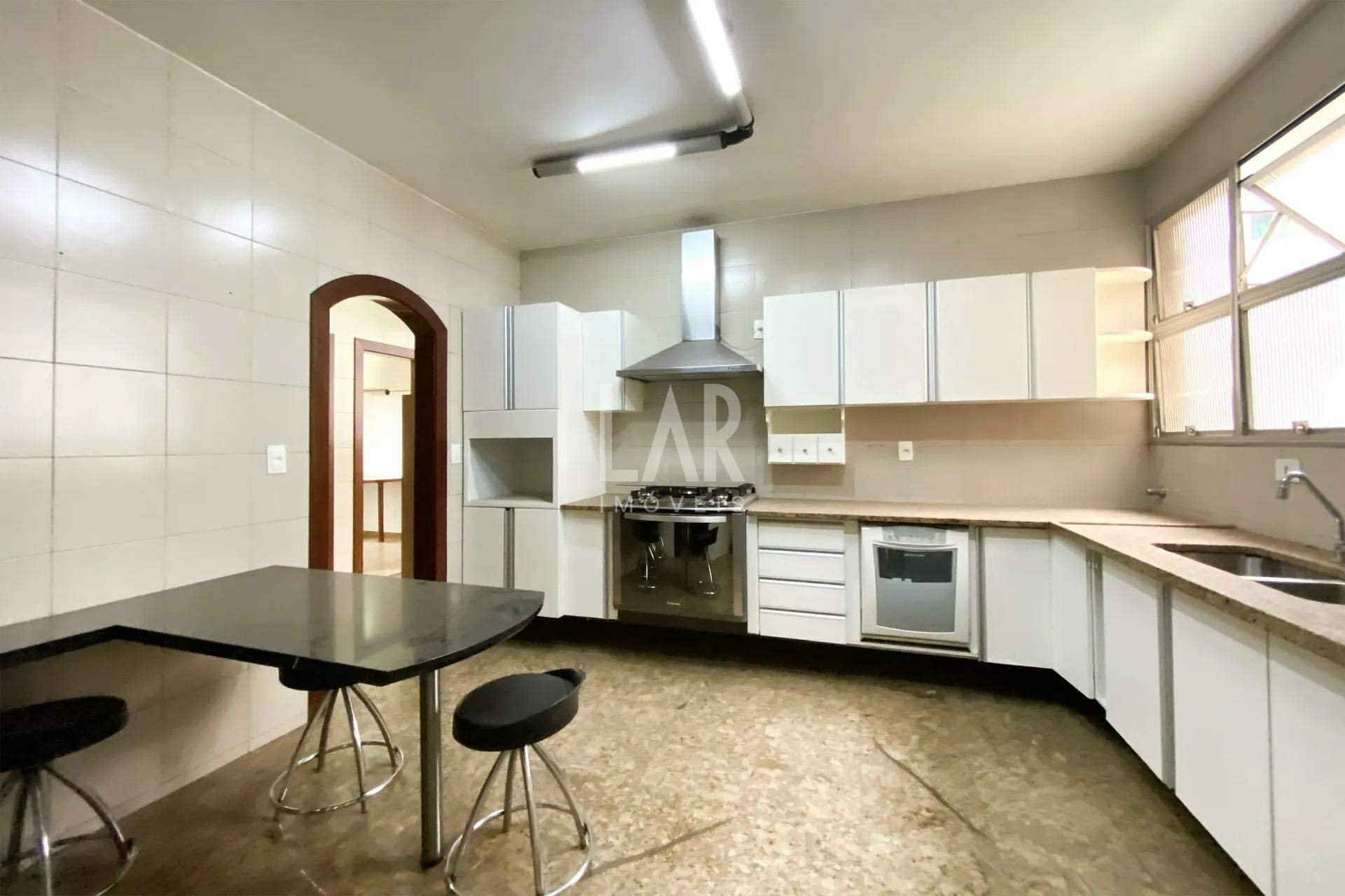 Apartamento de 4 quartos à venda, Lourdes, Belo Horizonte - MG