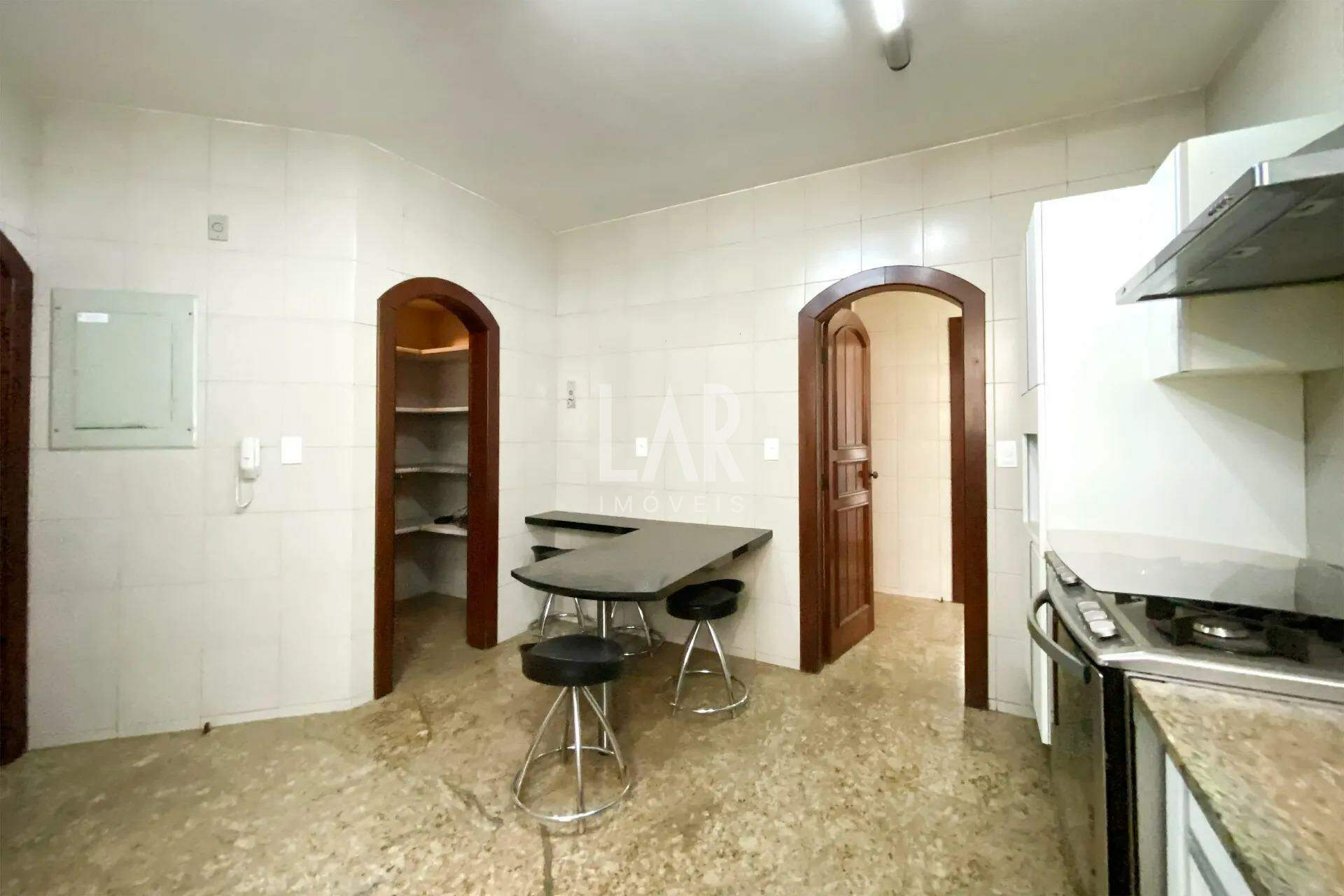 Apartamento de 4 quartos à venda, Lourdes, Belo Horizonte - MG