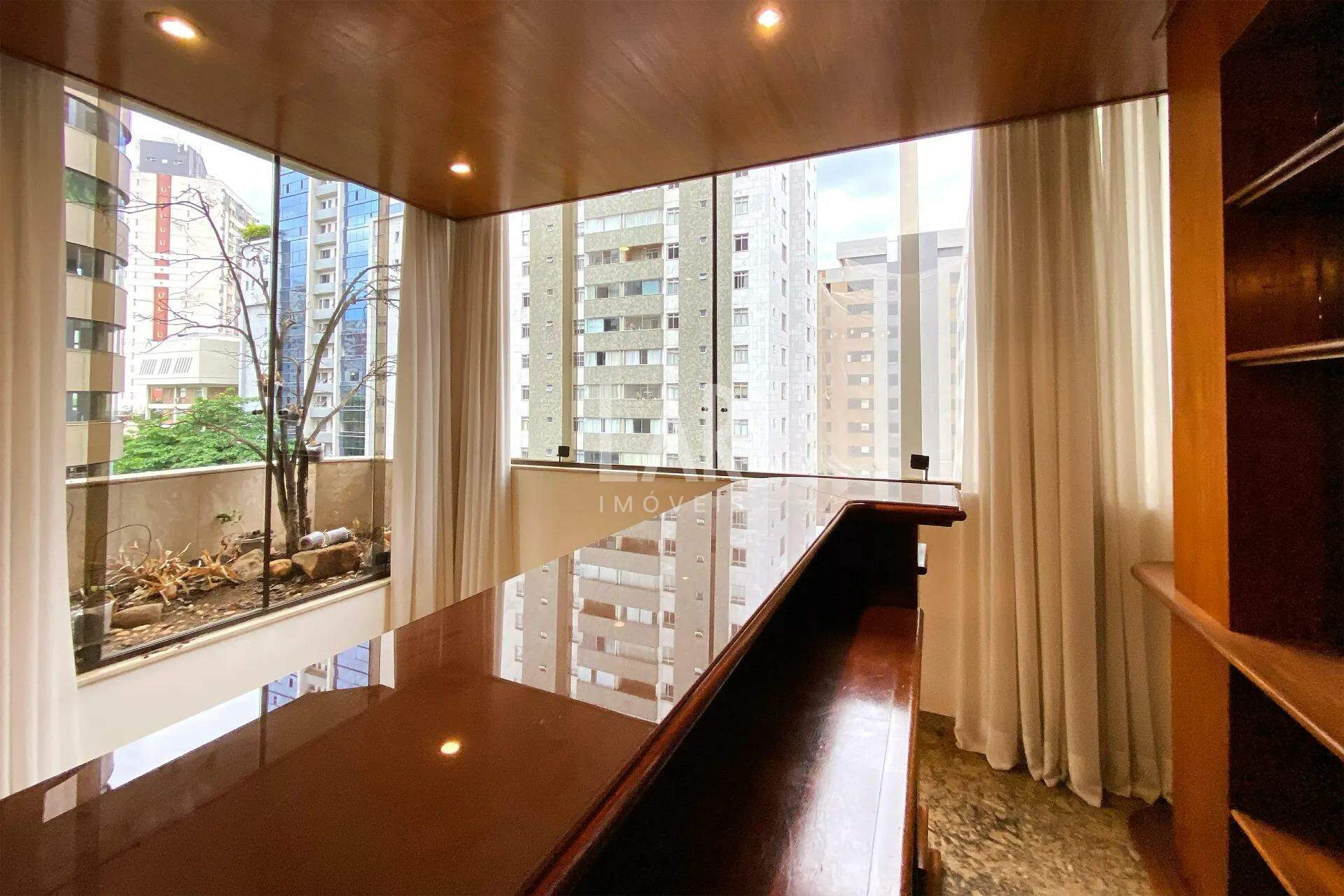 Apartamento de 4 quartos à venda, Lourdes, Belo Horizonte - MG