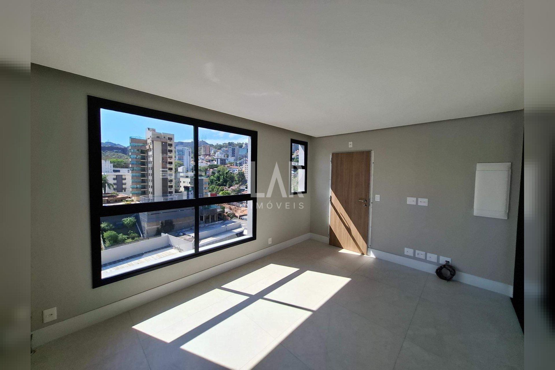 Cobertura de 3 quartos para alugar, Santa Lúcia, Belo Horizonte - MG