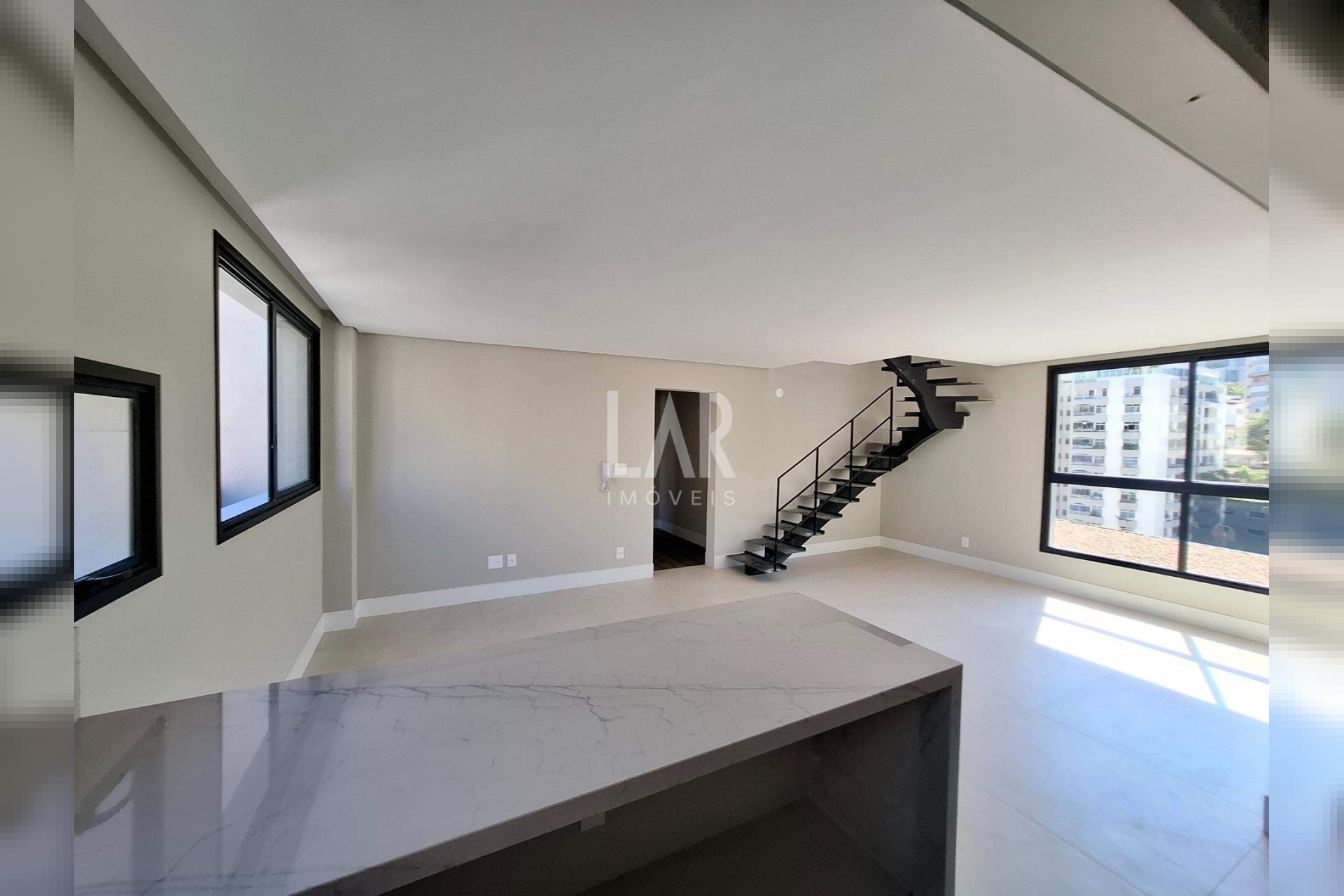 Cobertura de 3 quartos para alugar, Santa Lúcia, Belo Horizonte - MG