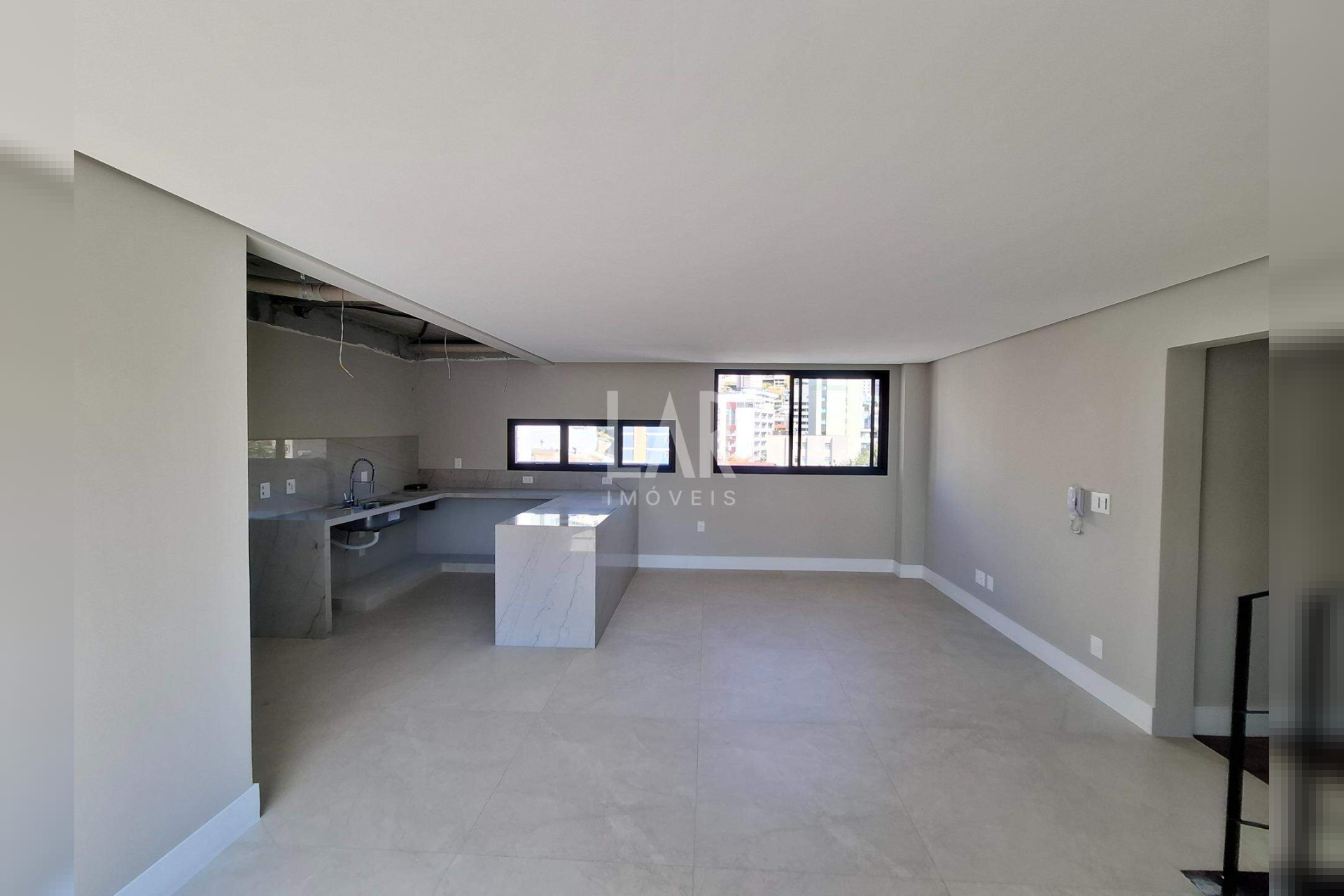 Cobertura de 3 quartos para alugar, Santa Lúcia, Belo Horizonte - MG