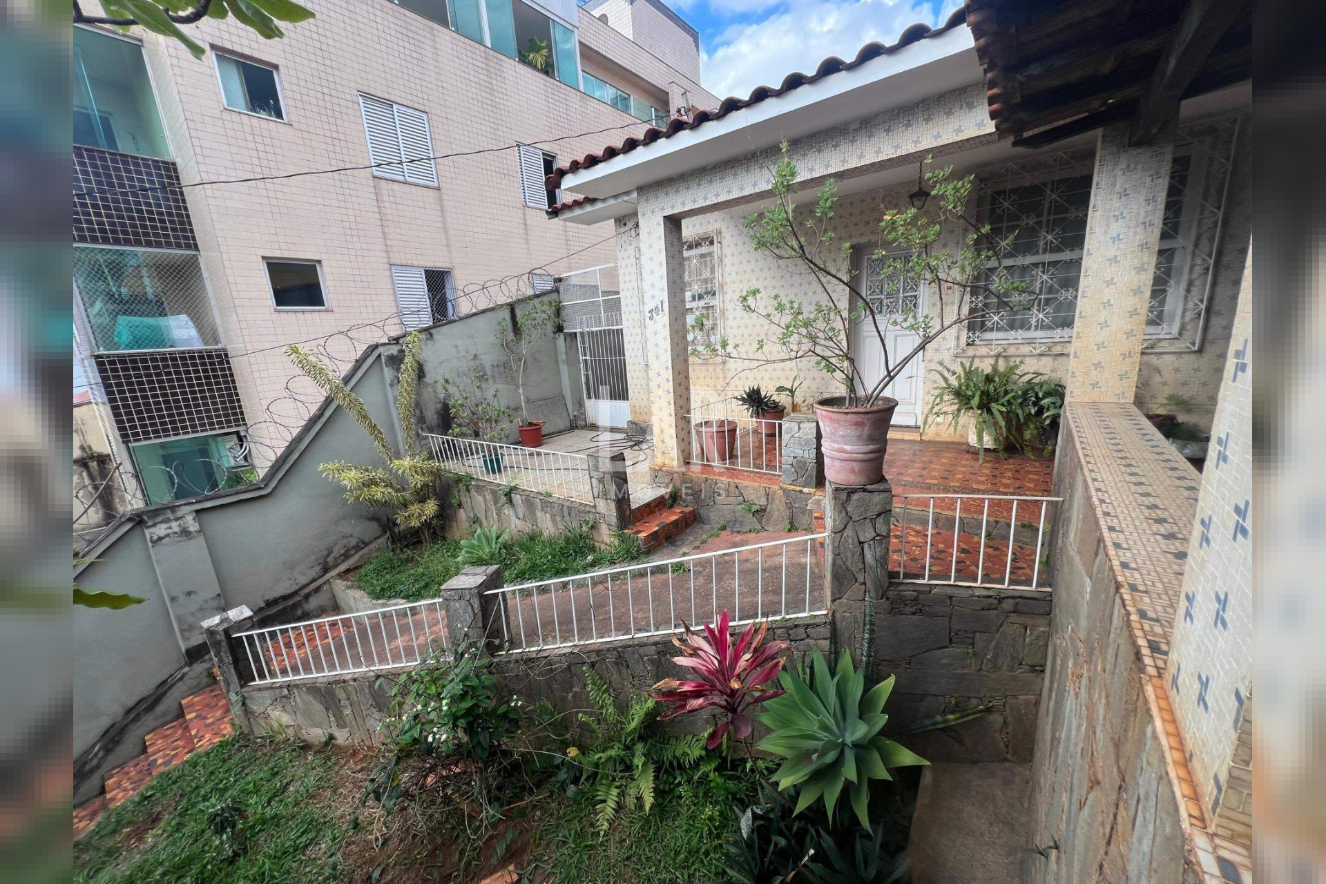 Casa de 4 quartos à venda, Calafate, Belo Horizonte - MG