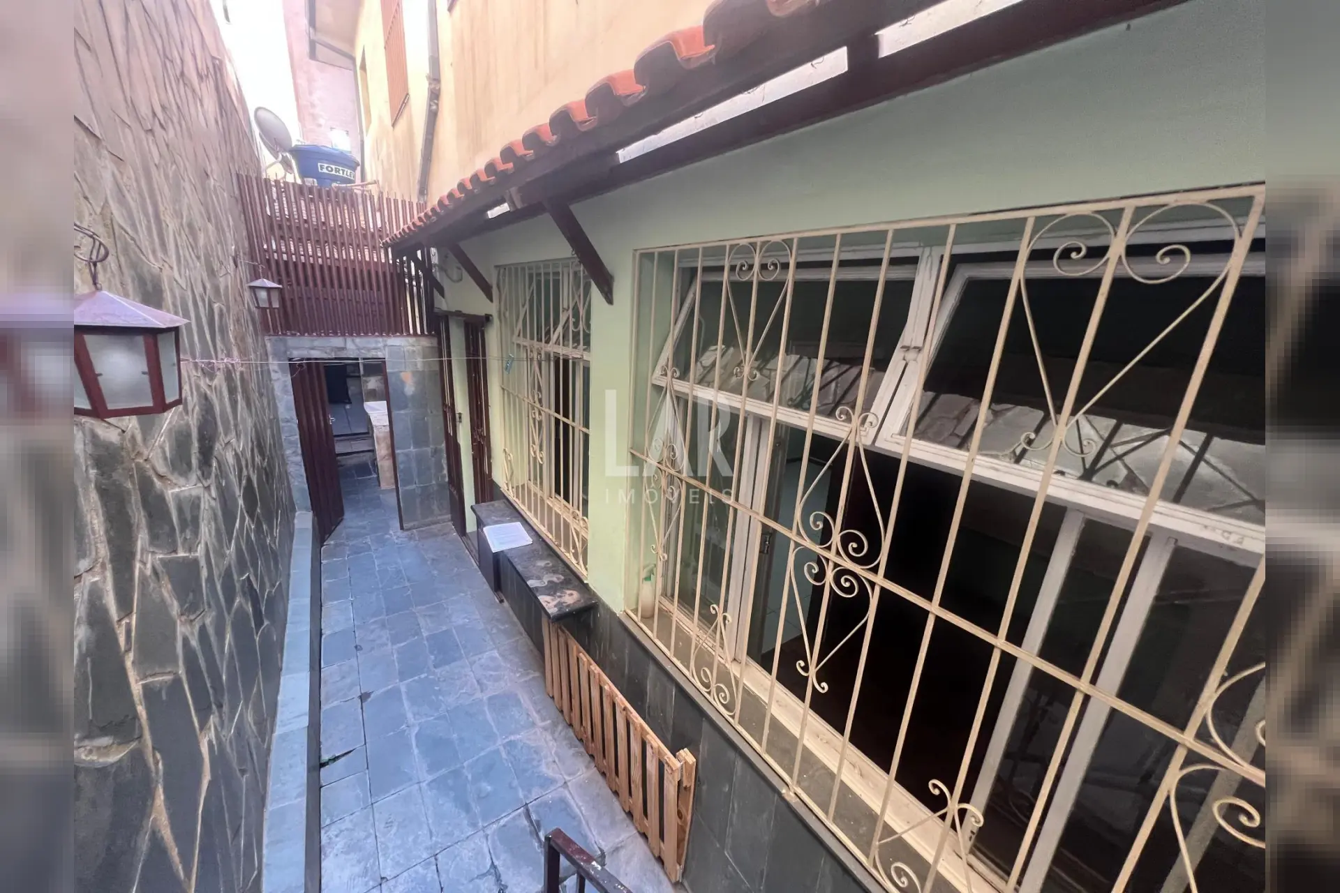Casa de 2 quartos para alugar, Alto Barroca, Belo Horizonte - MG