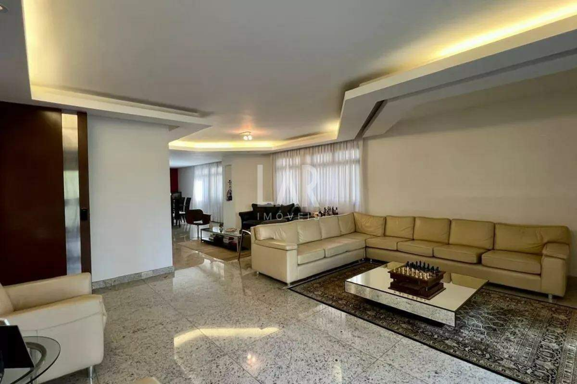 Apartamento de 4 quartos para alugar, Lourdes, Belo Horizonte - MG