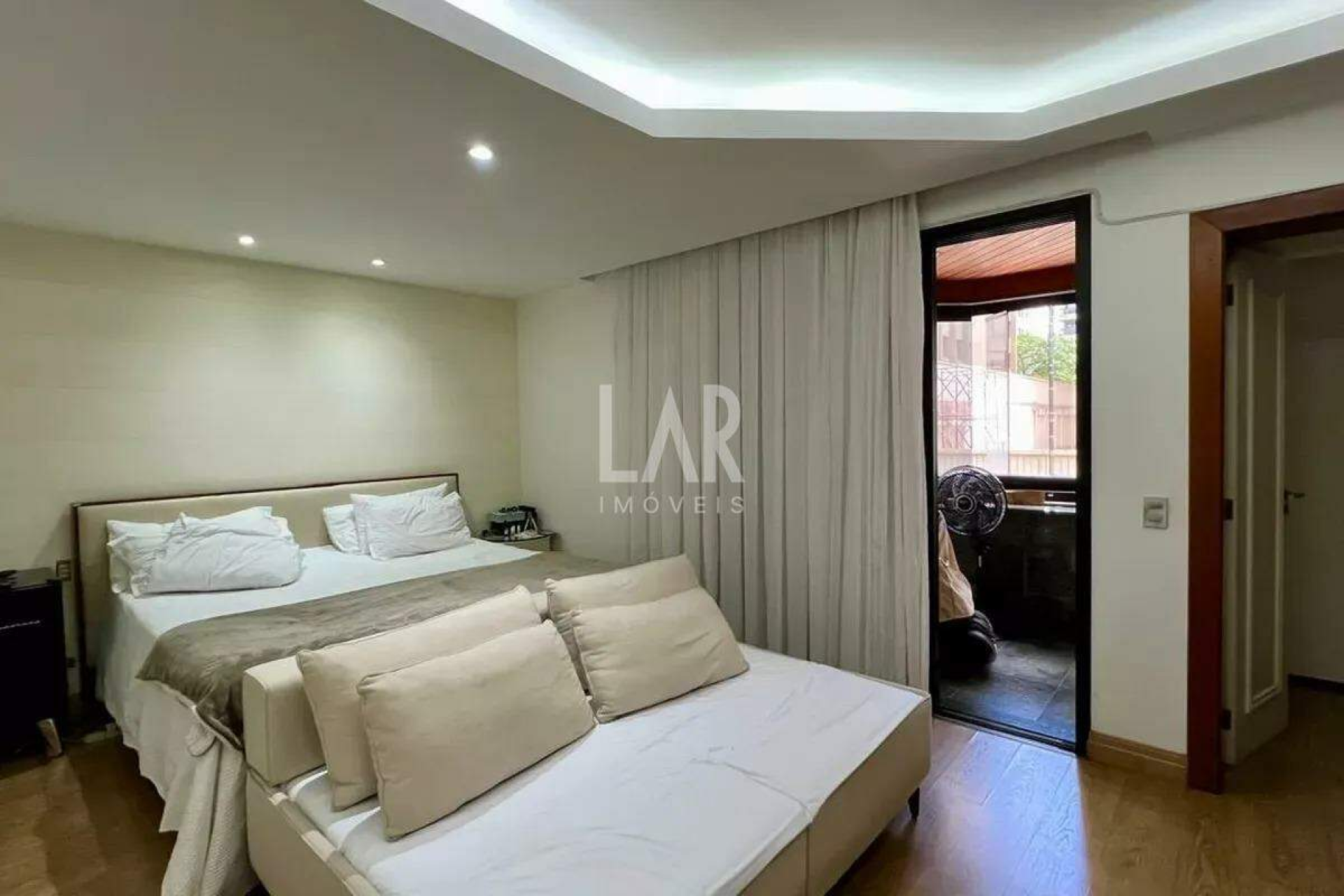 Apartamento de 4 quartos para alugar, Lourdes, Belo Horizonte - MG