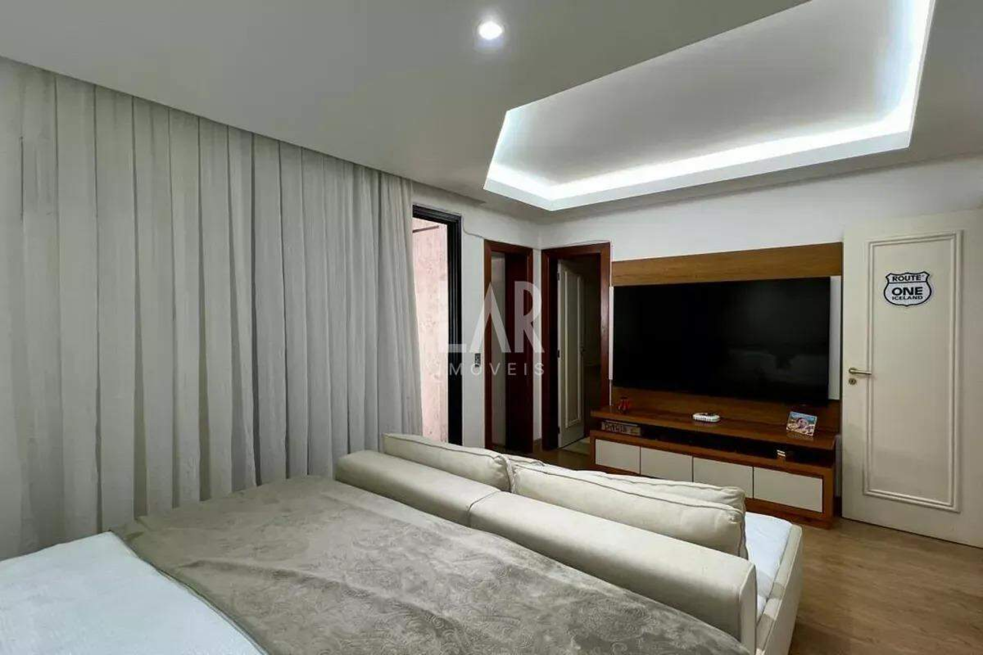 Apartamento de 4 quartos para alugar, Lourdes, Belo Horizonte - MG