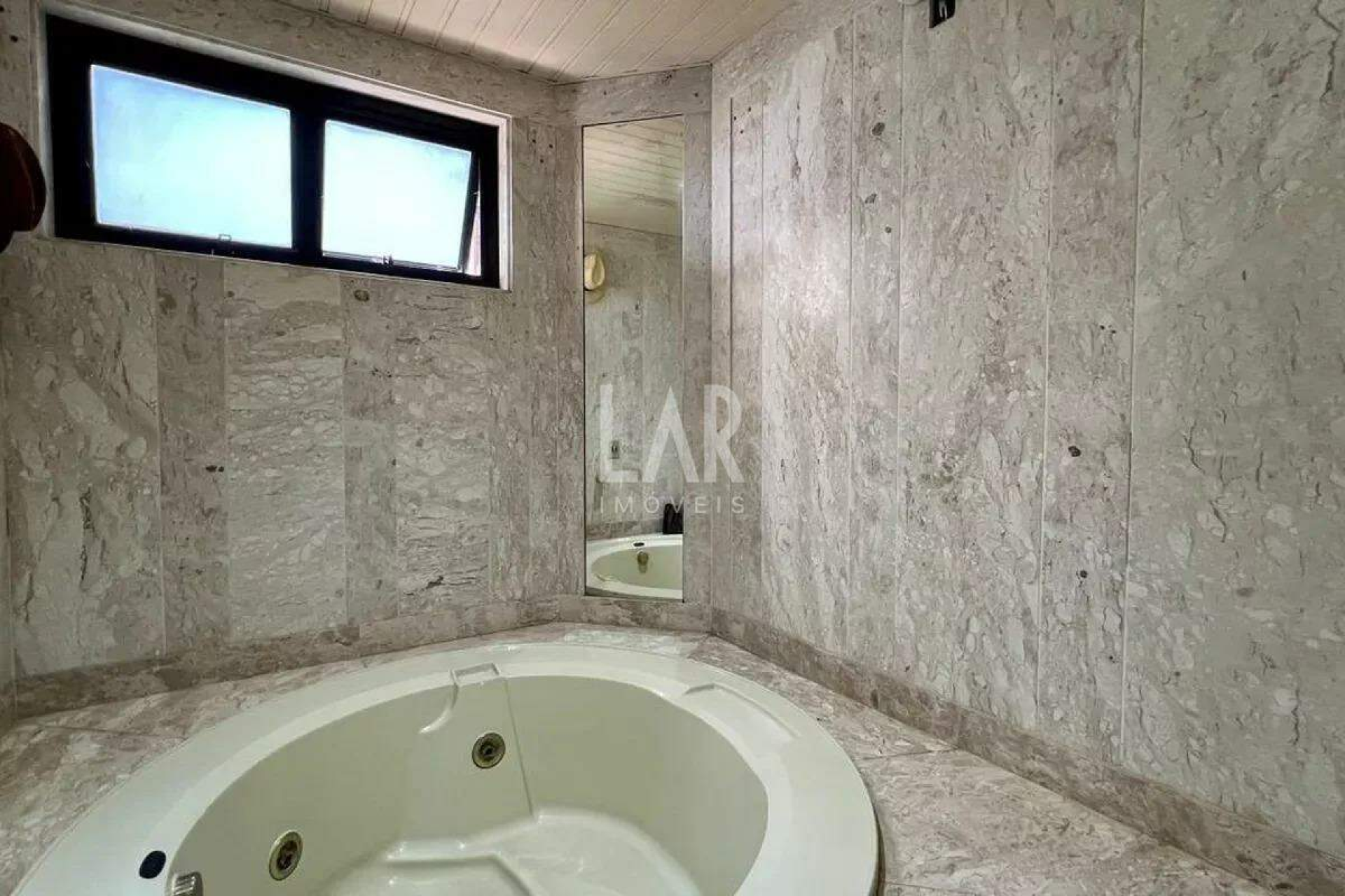 Apartamento de 4 quartos para alugar, Lourdes, Belo Horizonte - MG