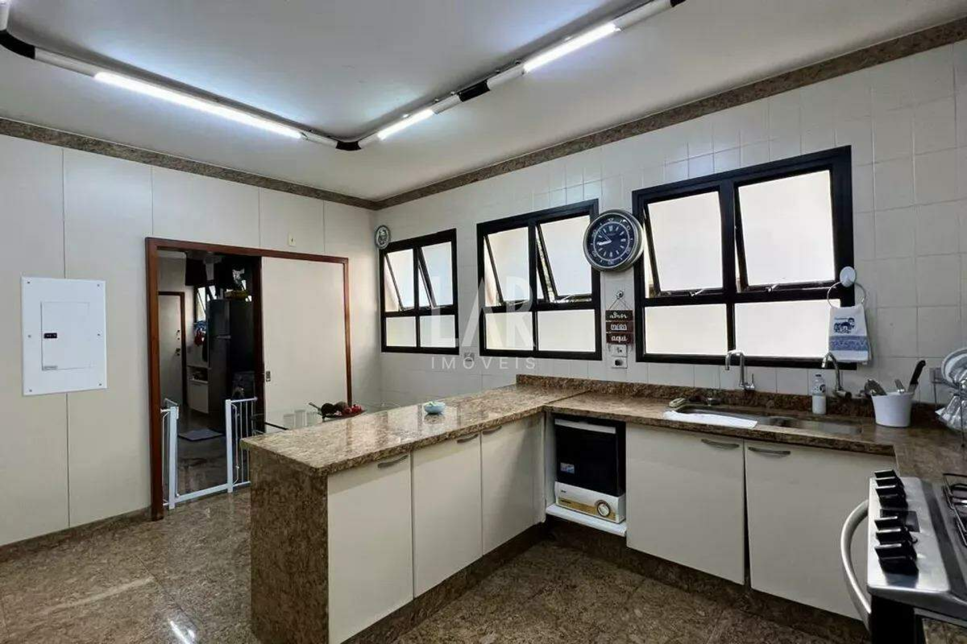 Apartamento de 4 quartos para alugar, Lourdes, Belo Horizonte - MG