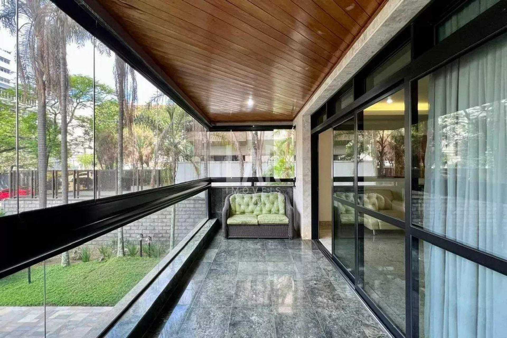 Apartamento de 4 quartos para alugar, Lourdes, Belo Horizonte - MG