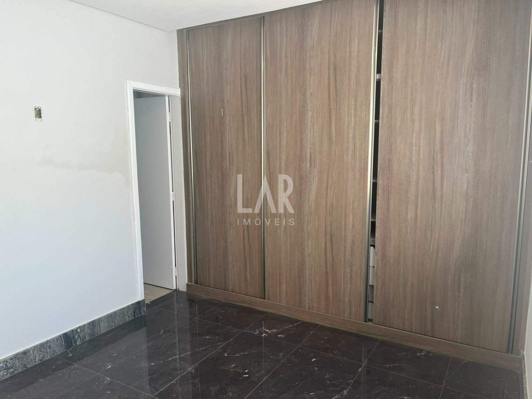 Casa de 3 quartos à venda, São José, Belo Horizonte - MG