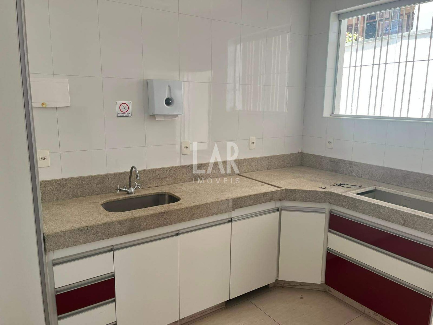 Casa de 3 quartos à venda, São José, Belo Horizonte - MG