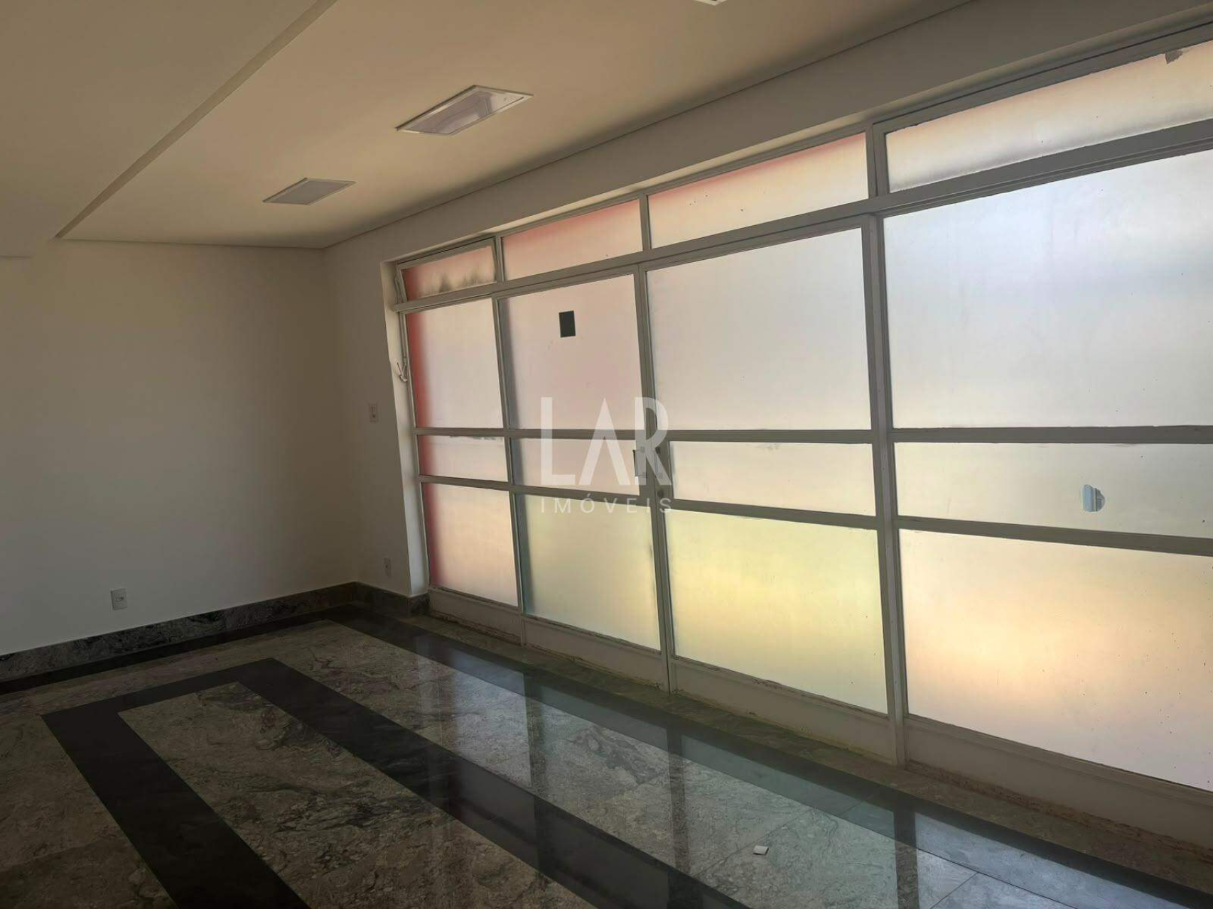 Casa de 3 quartos à venda, São José, Belo Horizonte - MG