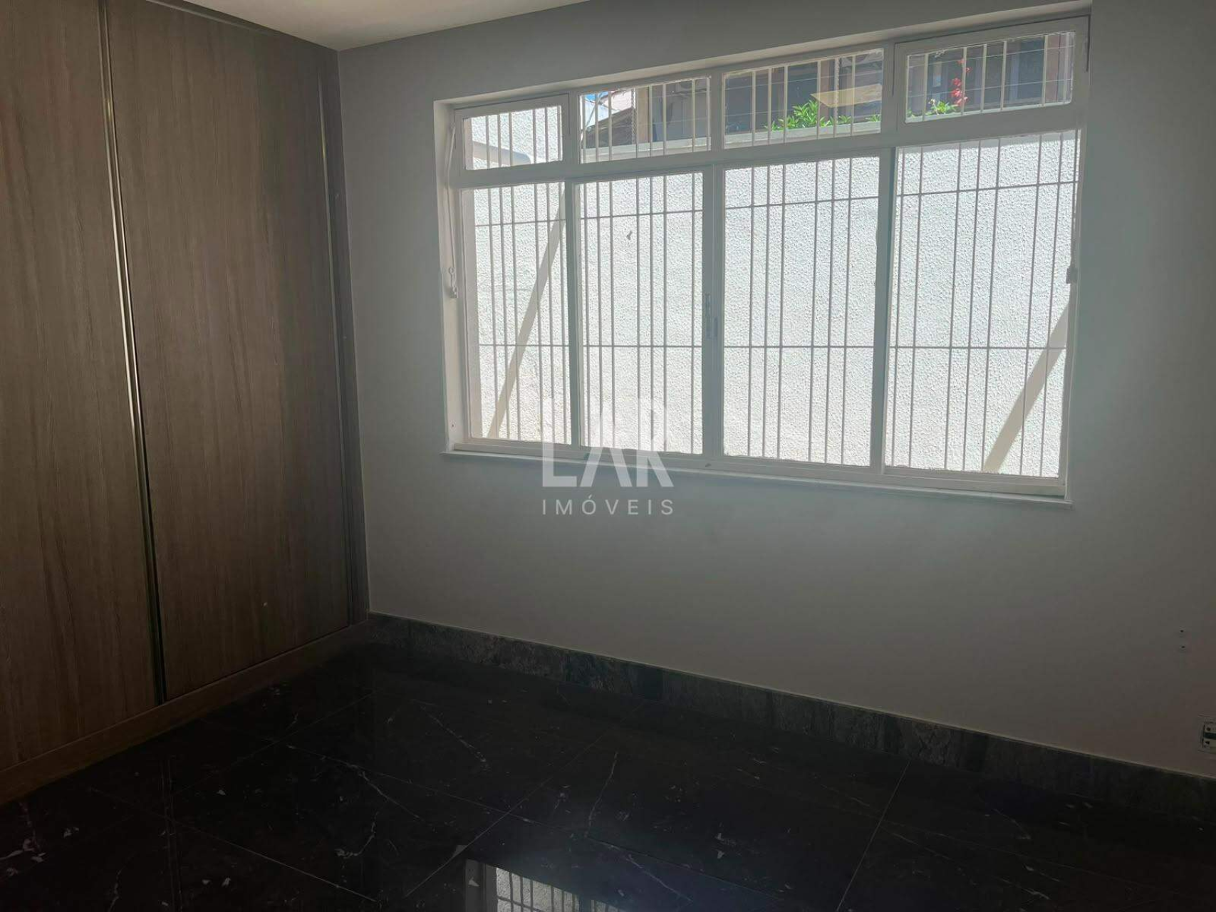Casa de 3 quartos à venda, São José, Belo Horizonte - MG