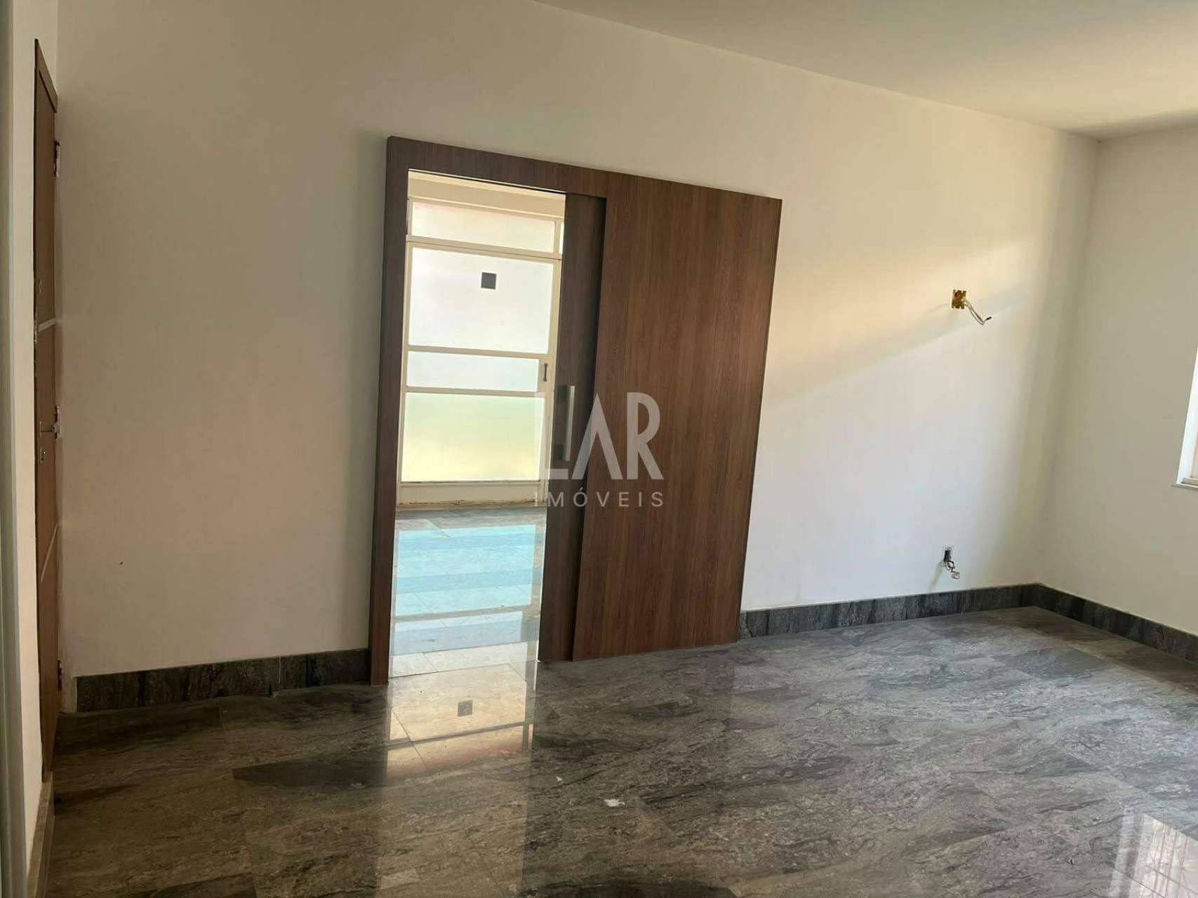 Casa de 3 quartos à venda, São José, Belo Horizonte - MG