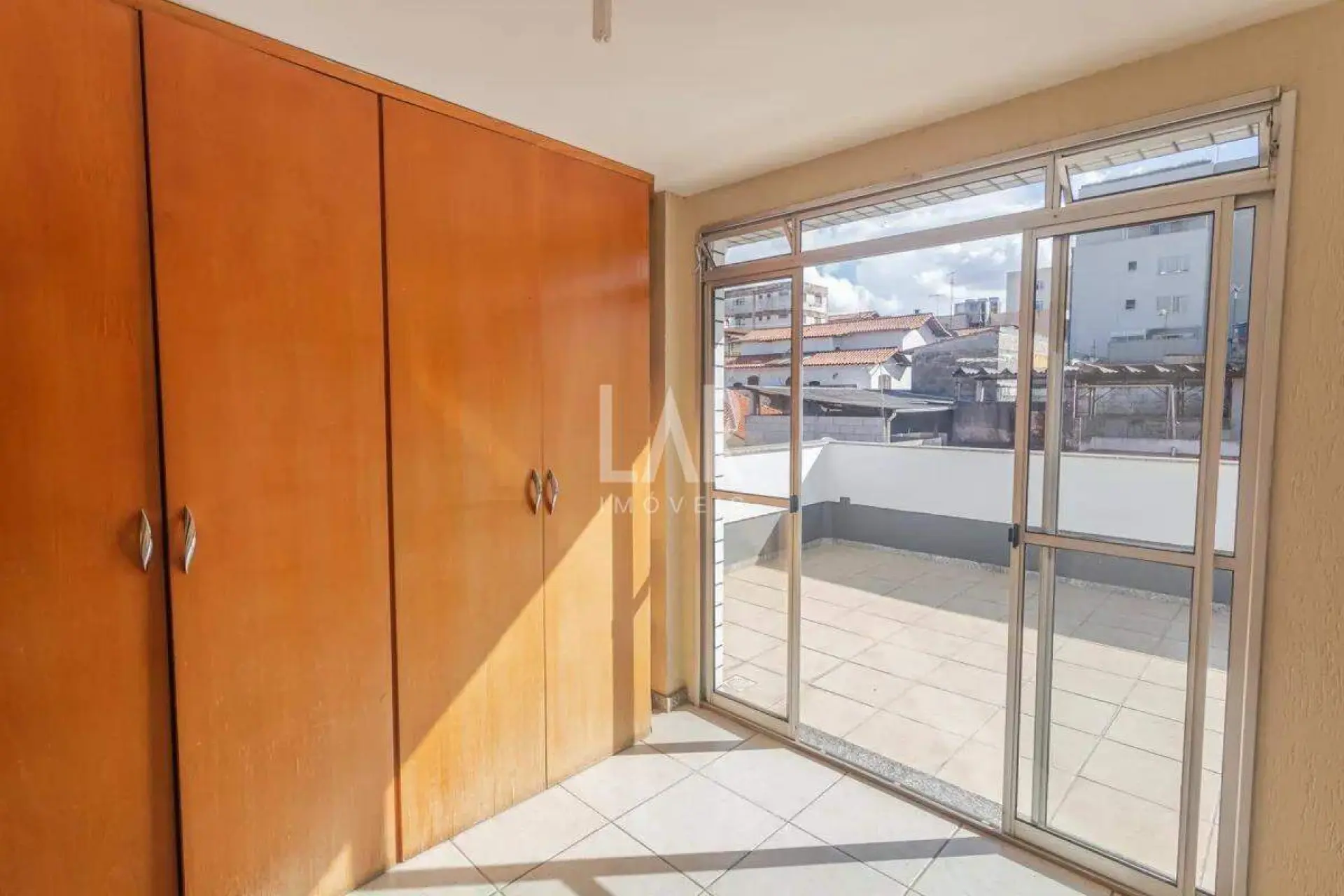 Cobertura de 3 quartos para alugar, Floresta, Belo Horizonte - MG