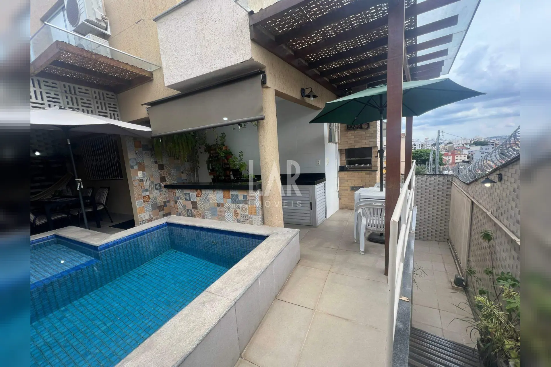 Casa Geminada de 3 quartos à venda, Ouro Preto, Belo Horizonte - MG