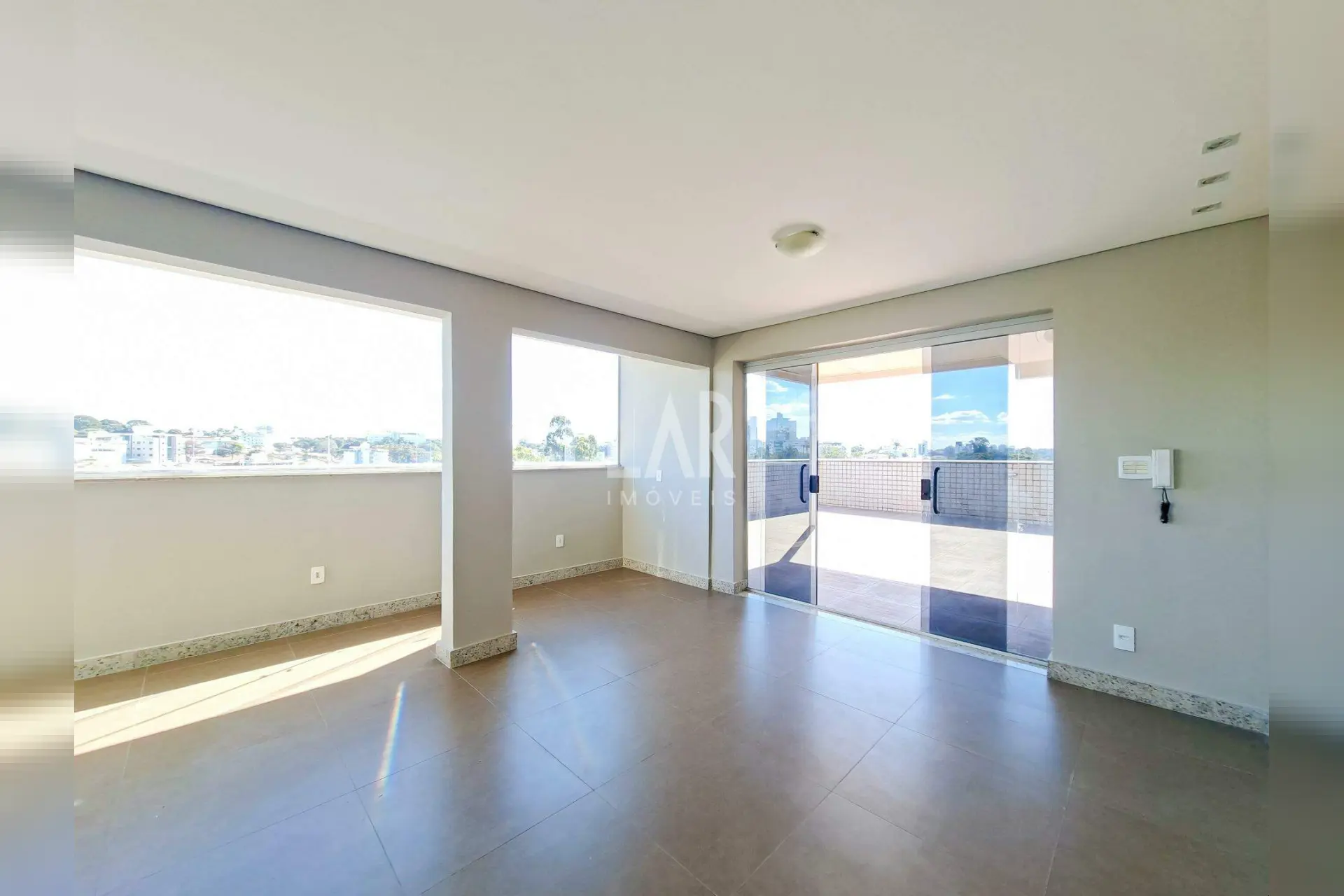 Cobertura de 4 quartos para alugar, Itapoã, Belo Horizonte - MG