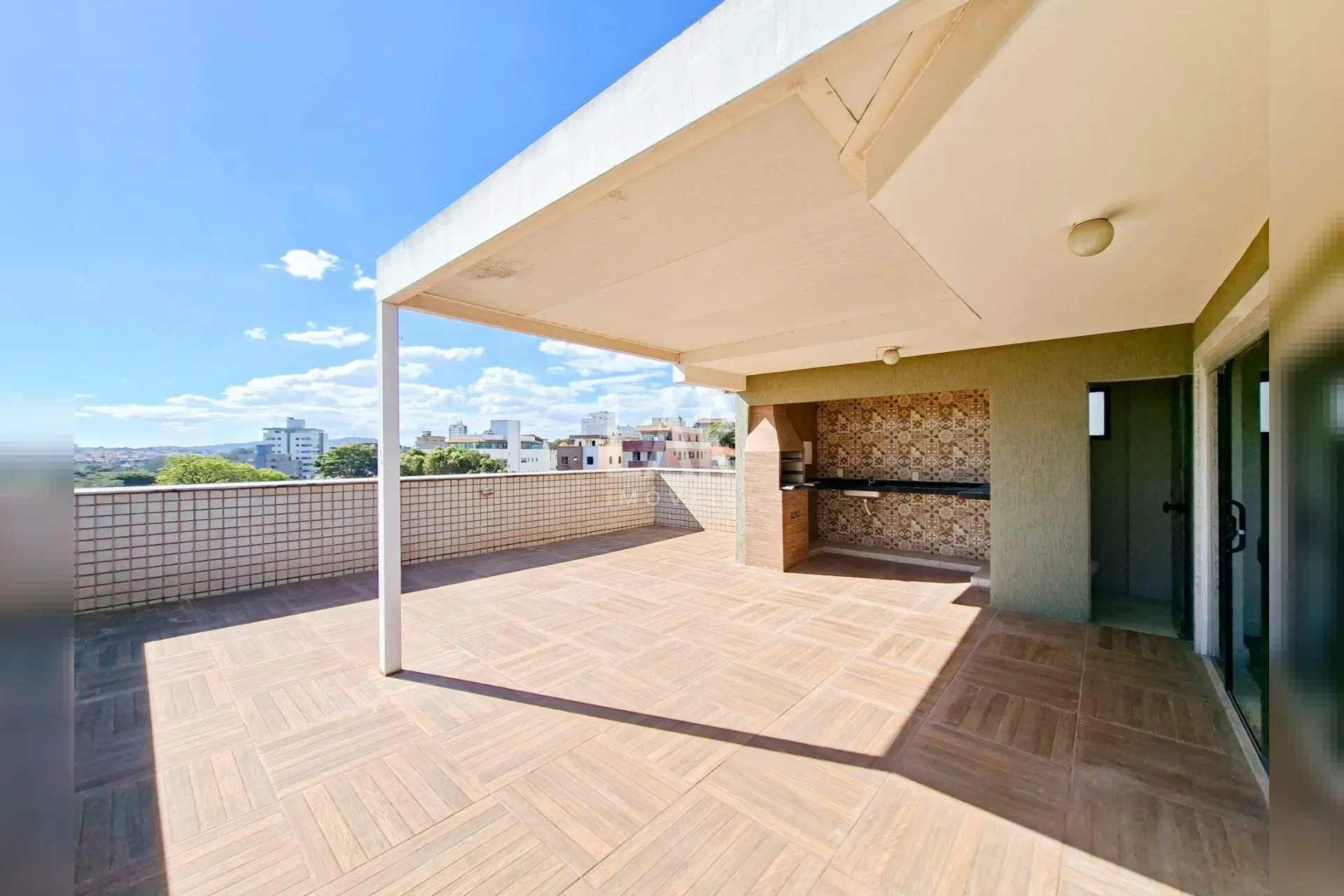 Cobertura de 4 quartos para alugar, Itapoã, Belo Horizonte - MG