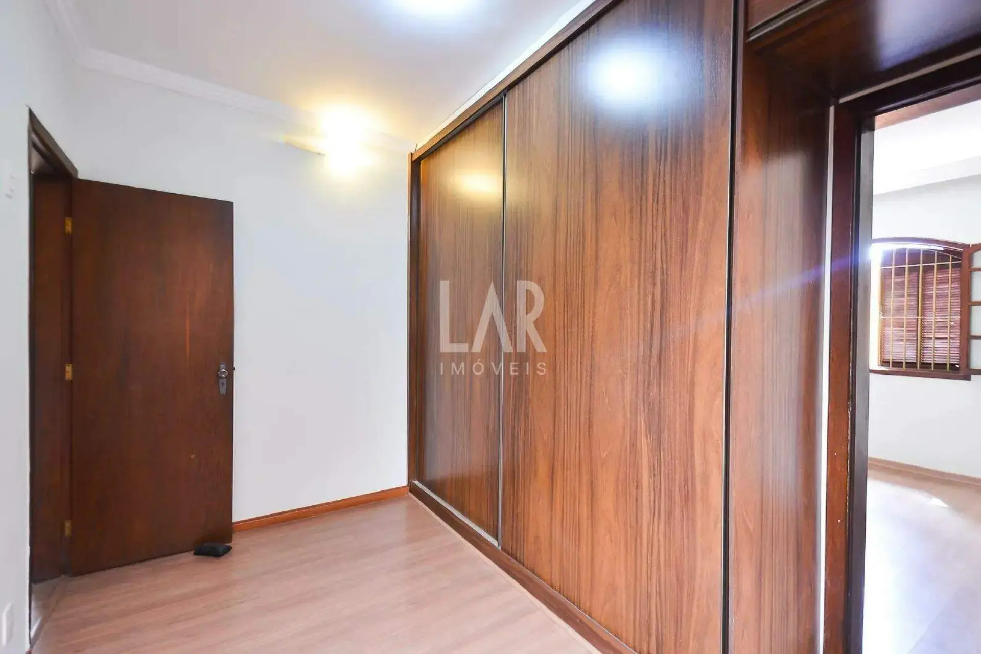 Casa de 5 quartos à venda, Sagrada Família, Belo Horizonte - MG