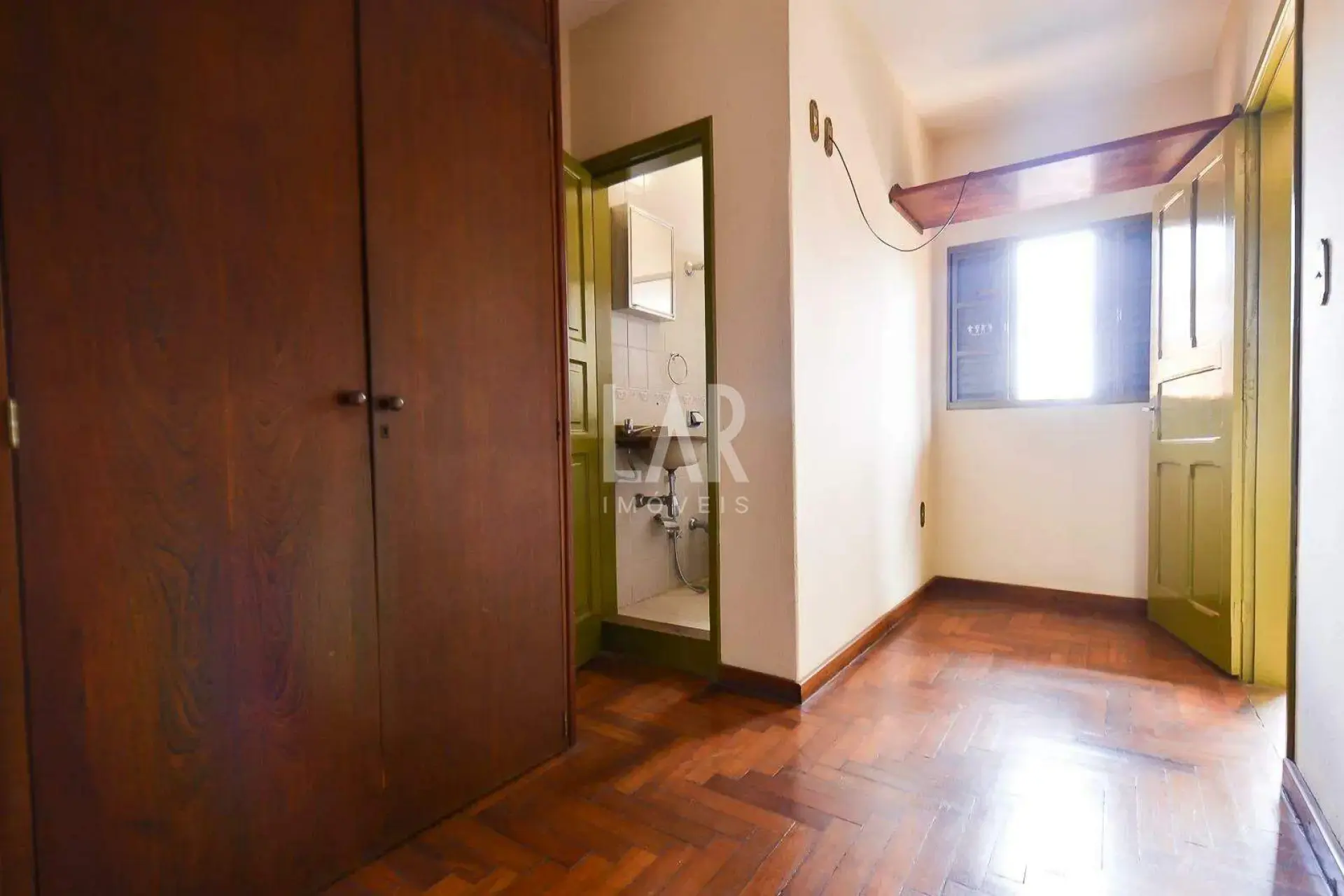 Casa de 5 quartos à venda, Sagrada Família, Belo Horizonte - MG