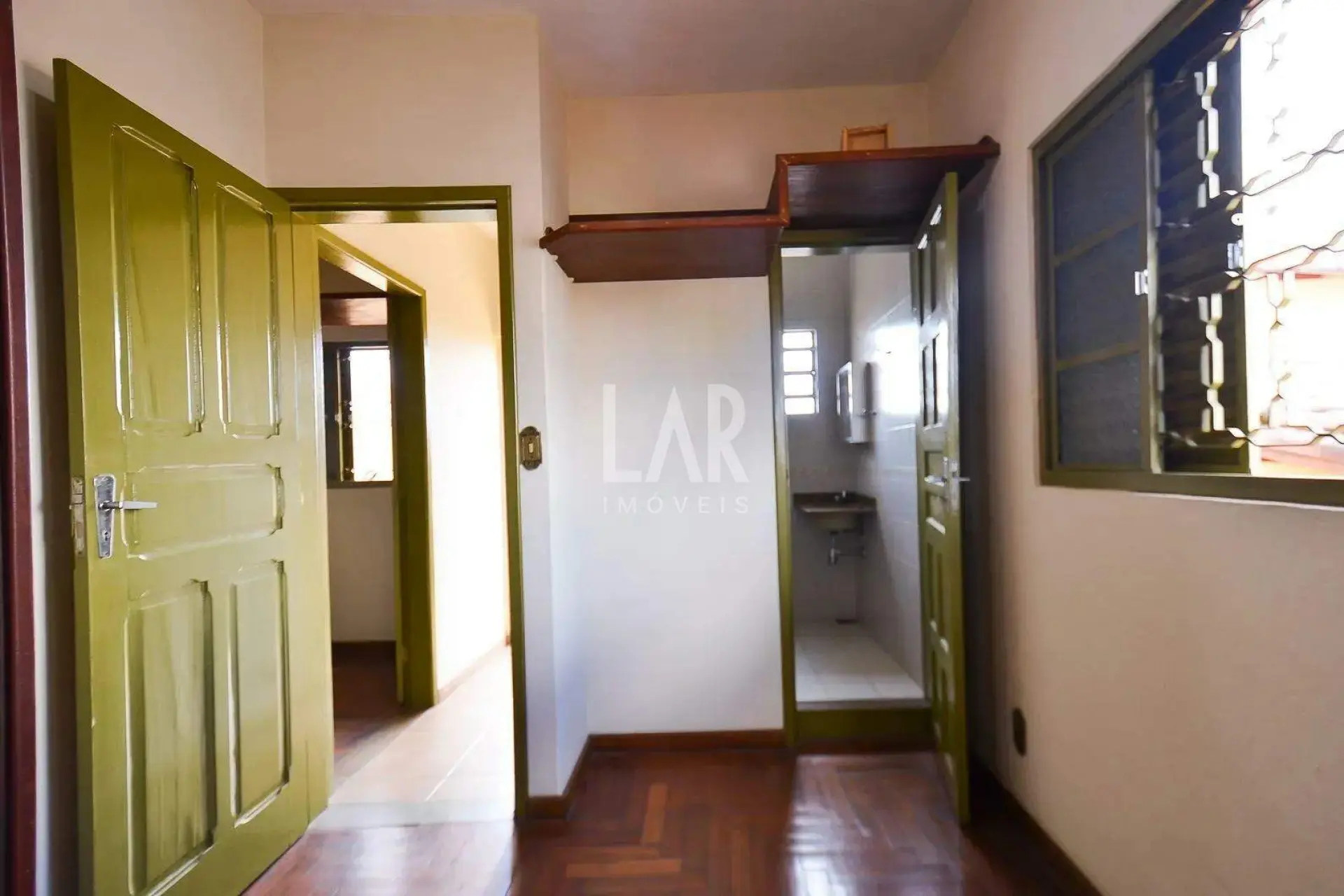 Casa de 5 quartos à venda, Sagrada Família, Belo Horizonte - MG