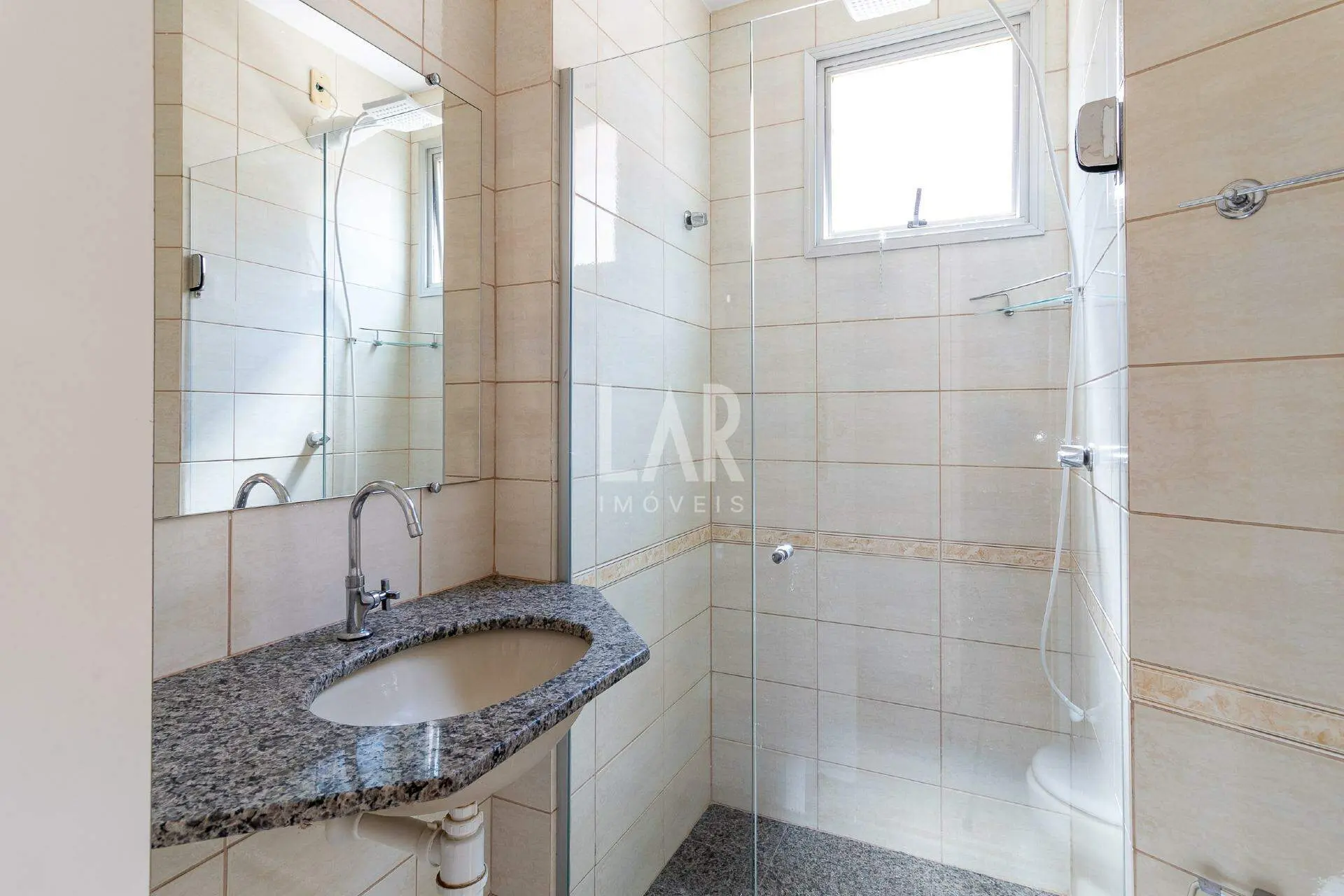 Apartamento de 3 quartos para alugar, Nova Granada, Belo Horizonte - MG