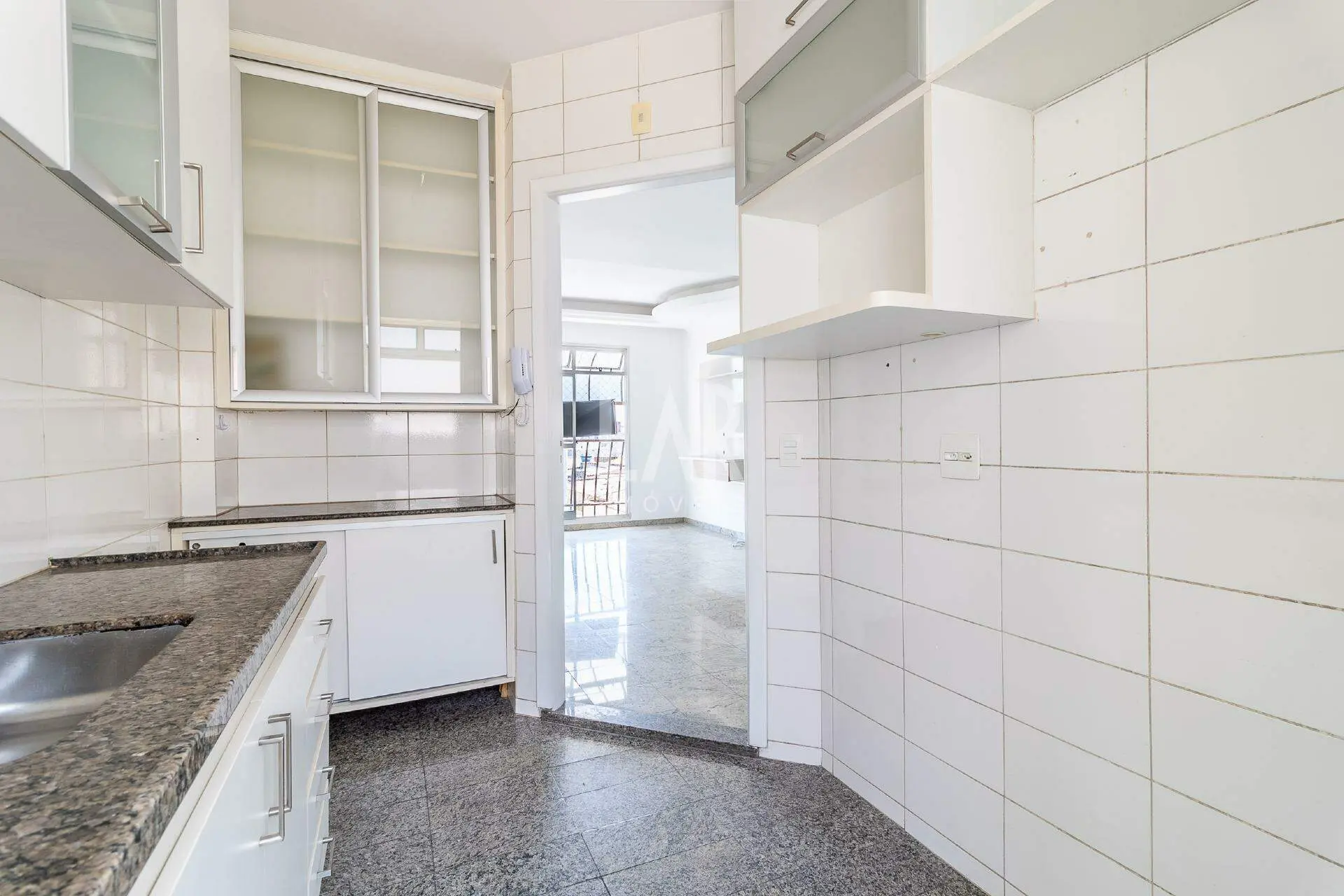 Apartamento de 3 quartos para alugar, Nova Granada, Belo Horizonte - MG