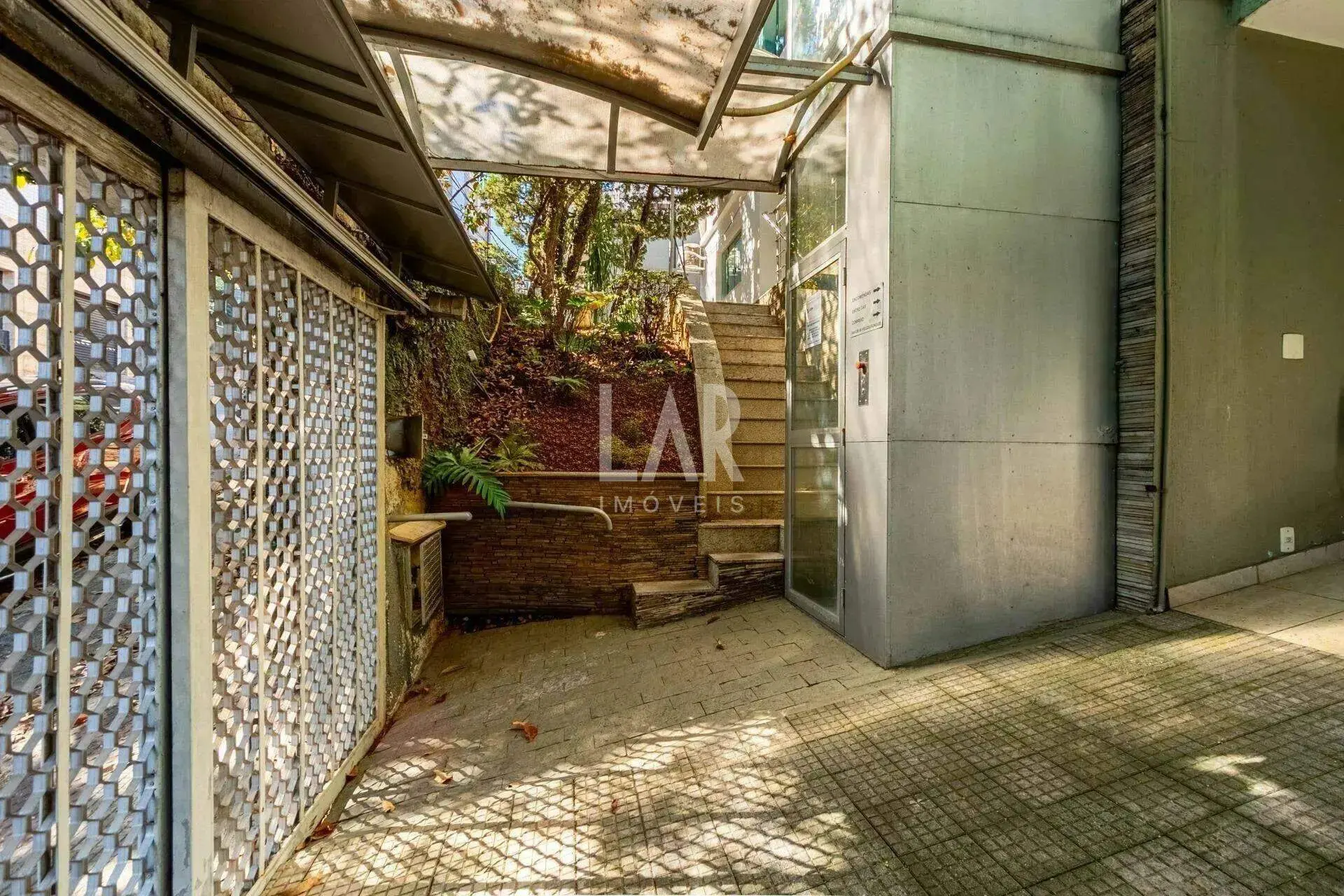 Casa Comercial de 8 quartos à venda, Cruzeiro, Belo Horizonte - MG