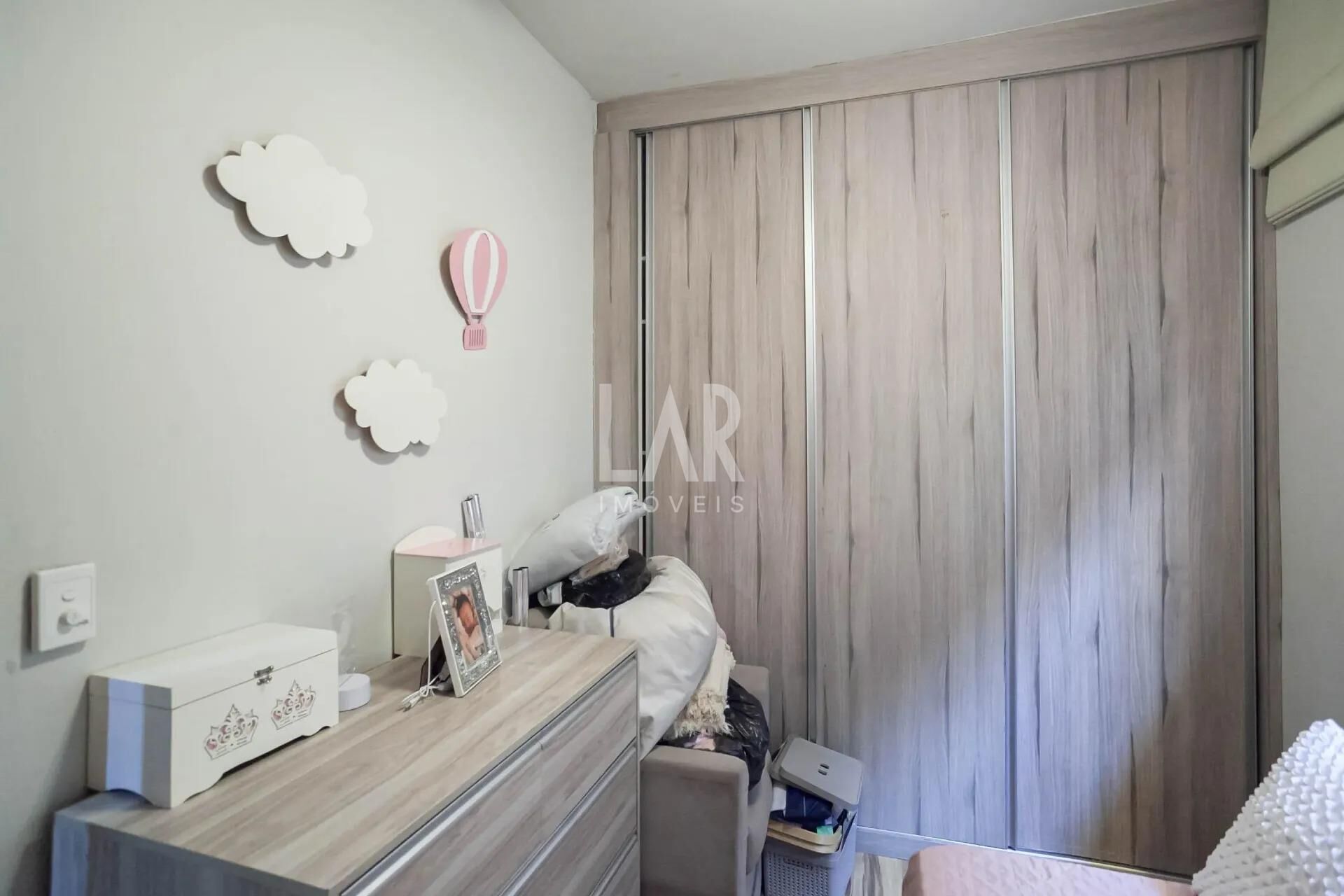 Casa de 4 quartos à venda, Sagrada Família, Belo Horizonte - MG