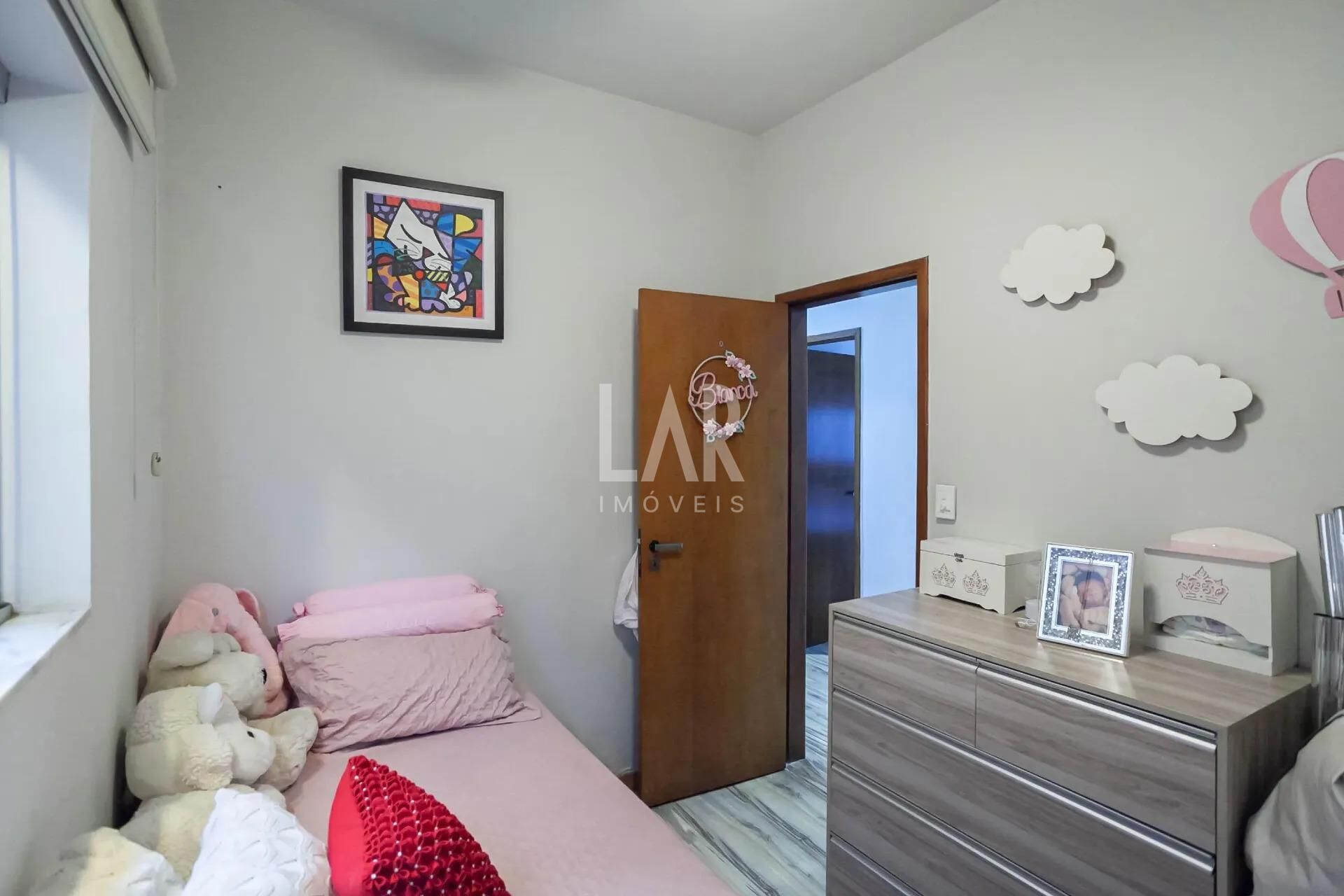 Casa de 4 quartos à venda, Sagrada Família, Belo Horizonte - MG