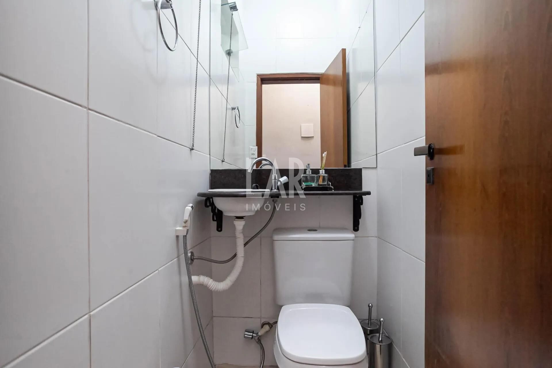 Casa de 4 quartos à venda, Sagrada Família, Belo Horizonte - MG