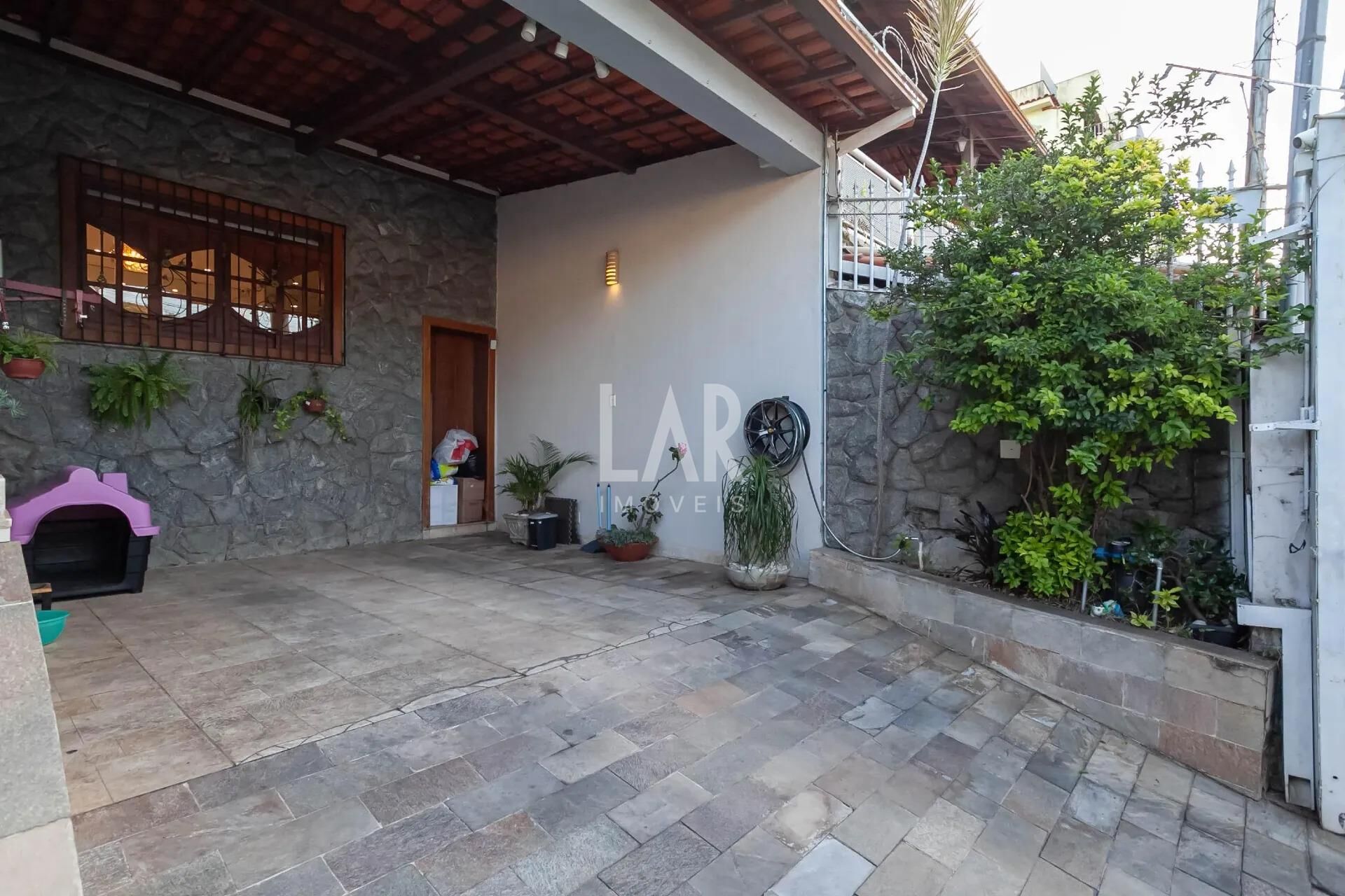 Casa de 4 quartos à venda, Sagrada Família, Belo Horizonte - MG