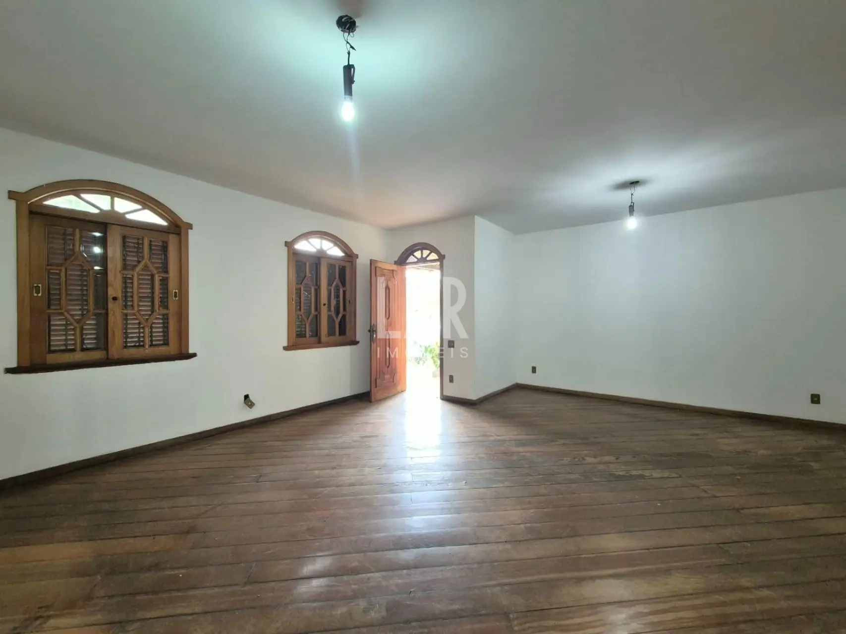 Casa de 6 quartos à venda, São Bento, Belo Horizonte - MG