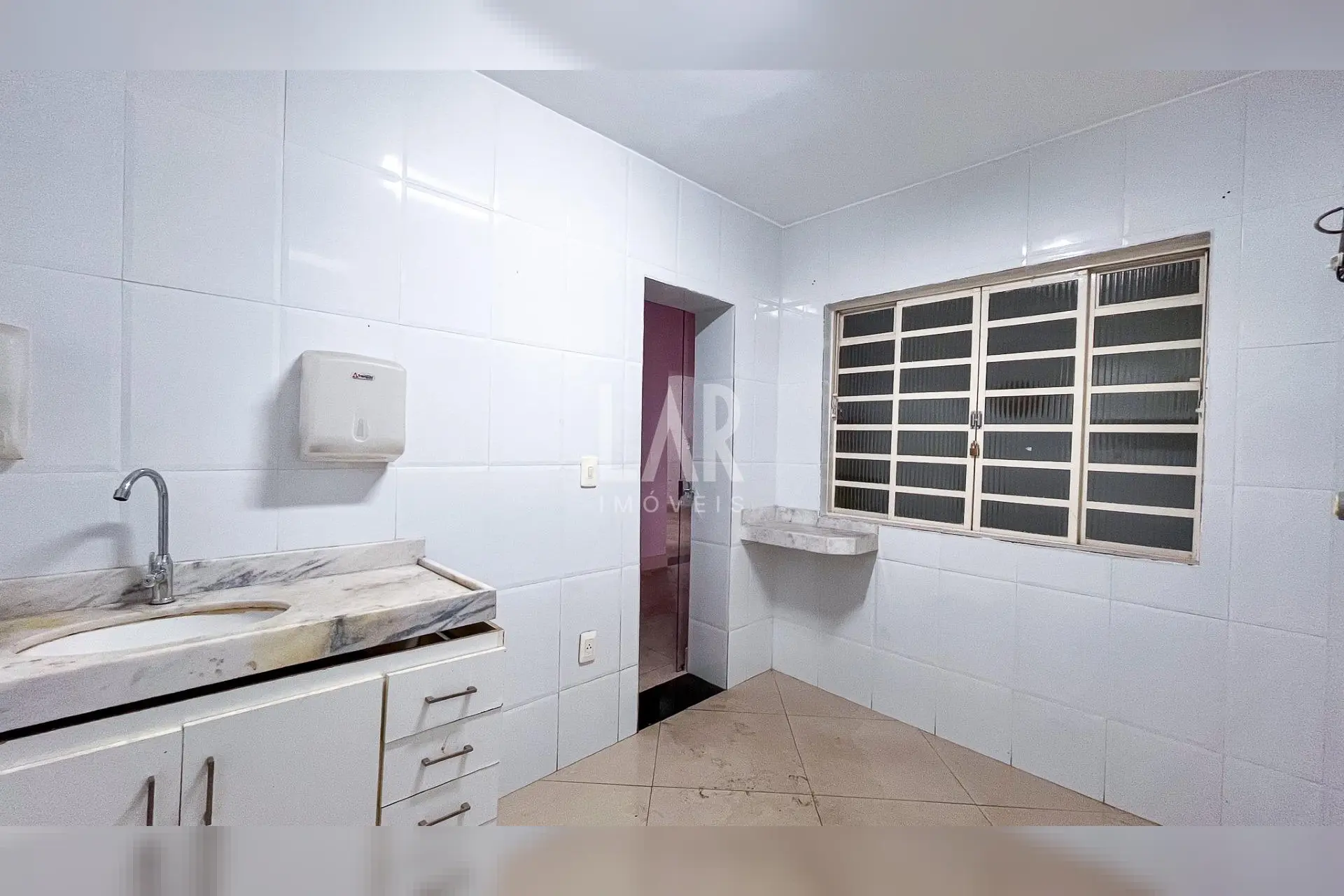 Casa Comercial de 4 quartos para alugar, Santa Efigênia, Belo Horizonte - MG