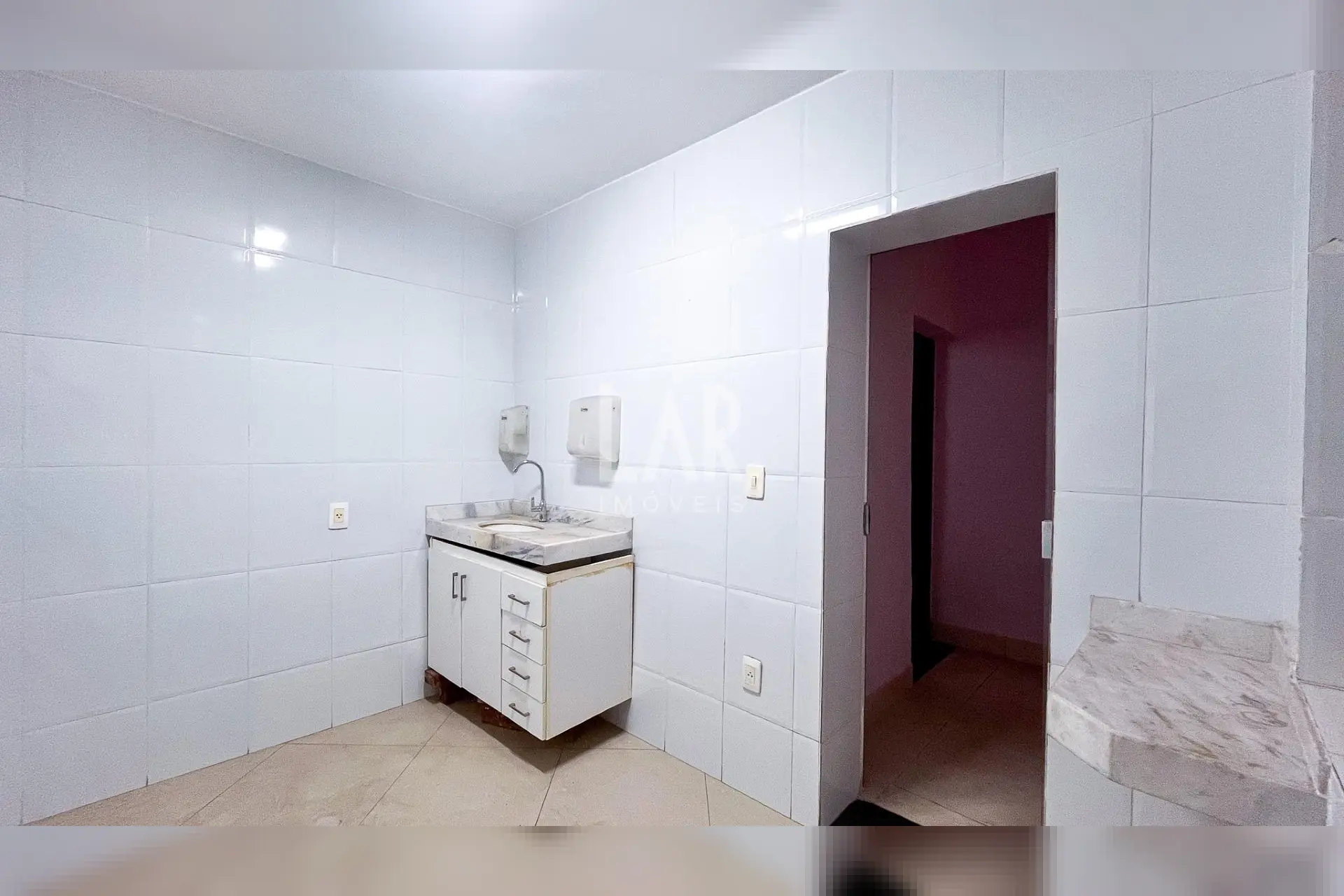 Casa Comercial de 4 quartos para alugar, Santa Efigênia, Belo Horizonte - MG