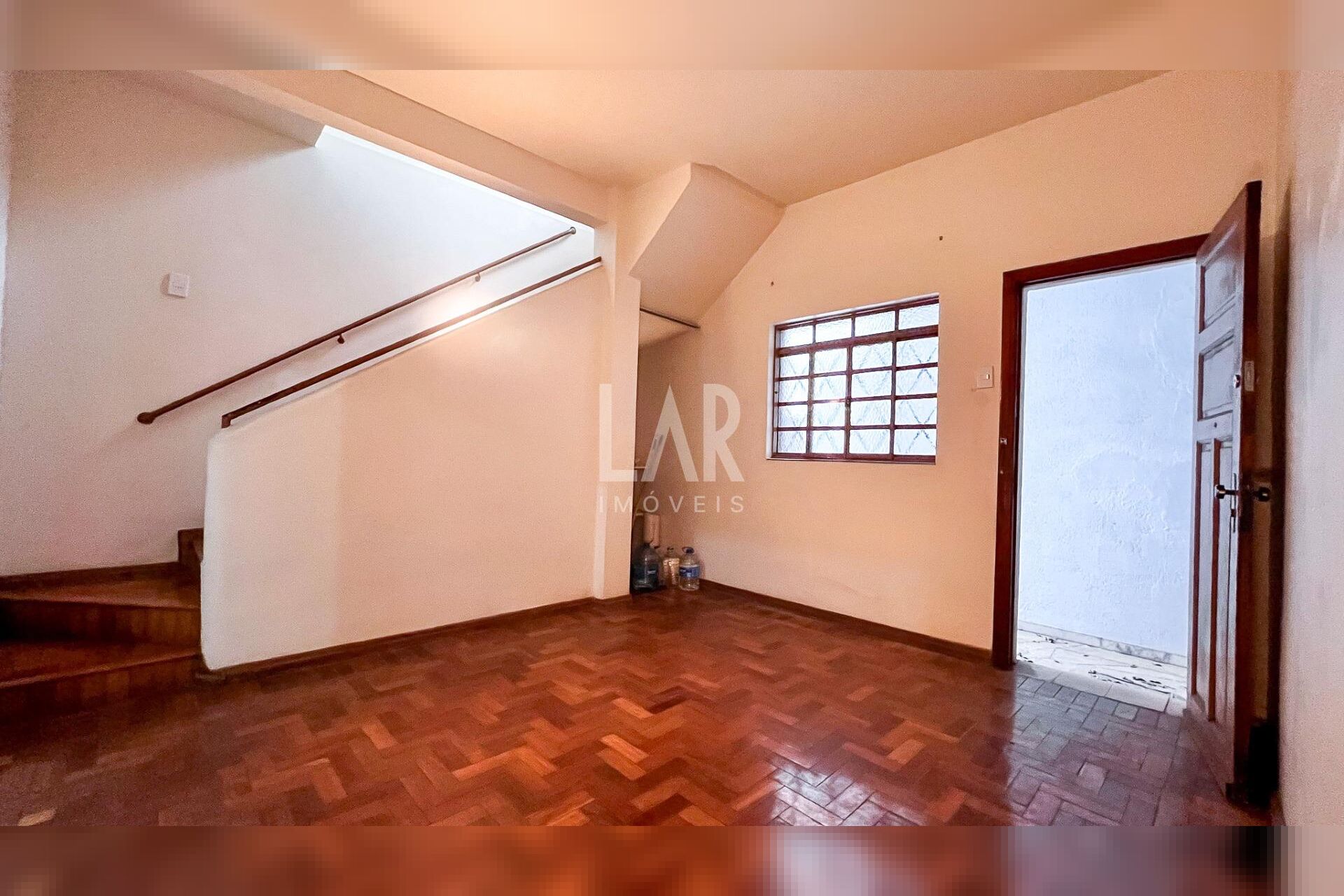 Casa Comercial de 3 quartos para alugar, Santa Efigênia, Belo Horizonte - MG