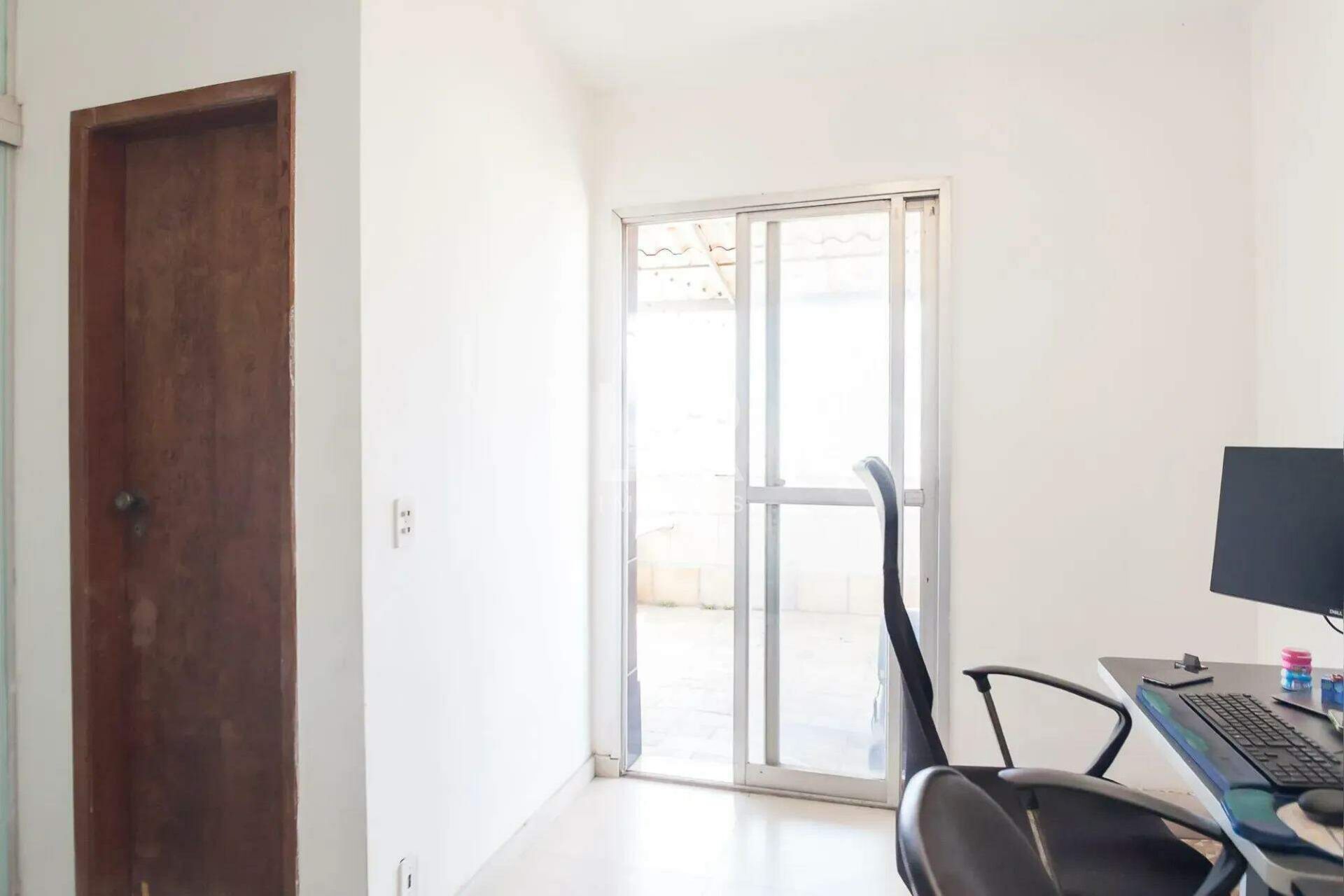 Cobertura de 2 quartos para alugar, Sagrada Família, Belo Horizonte - MG
