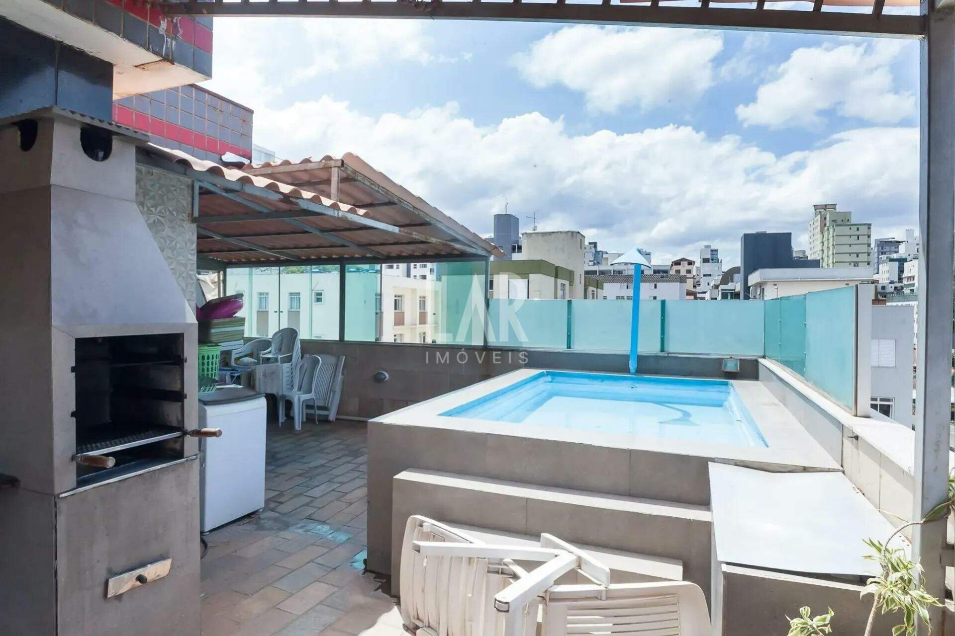 Cobertura de 2 quartos para alugar, Sagrada Família, Belo Horizonte - MG